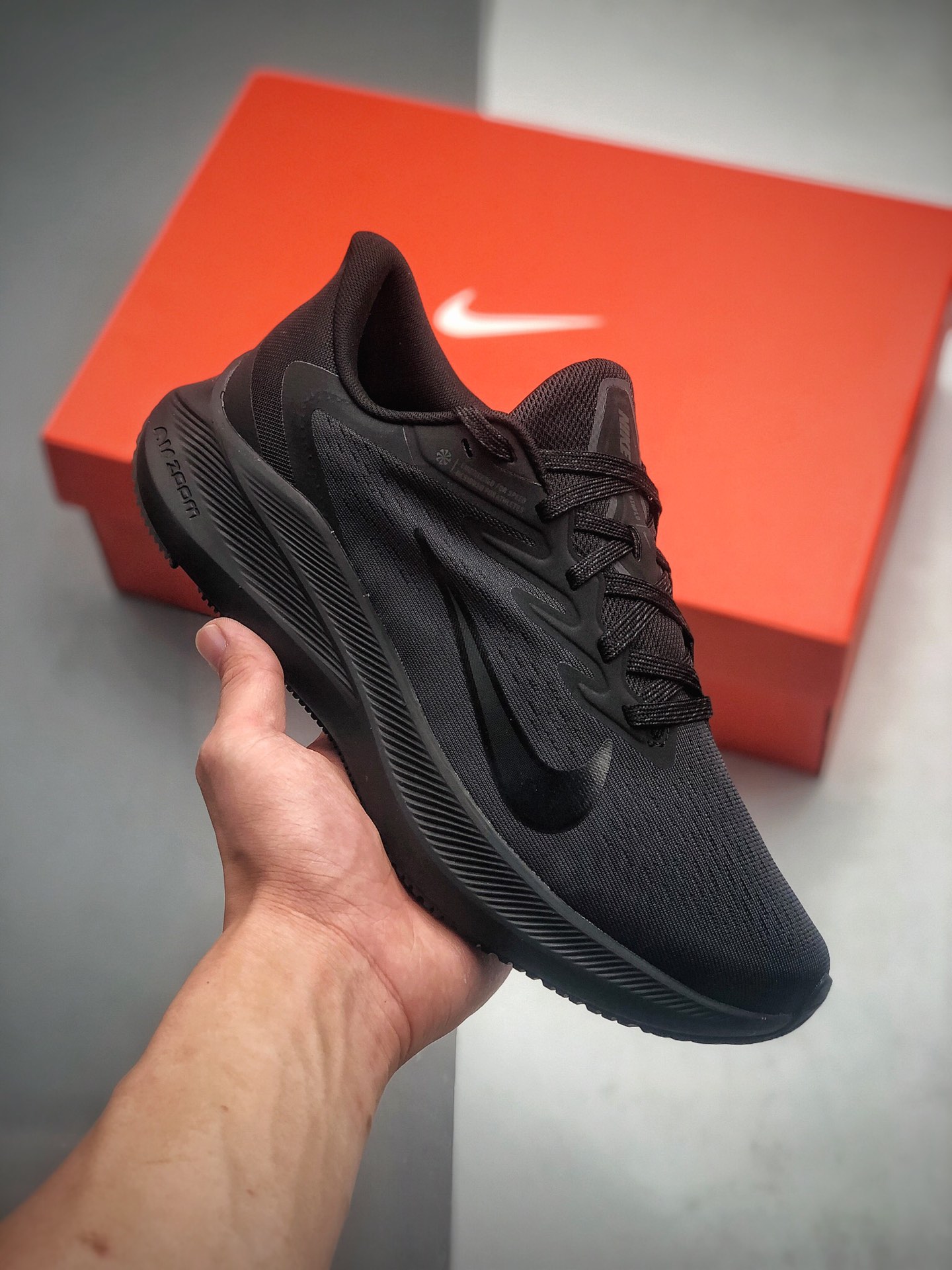 190 耐克 Nike Air Zoom Winflo 7代 网面透气 训练跑步鞋  脚感回弹感受非常直接 货号：CJ0291-005