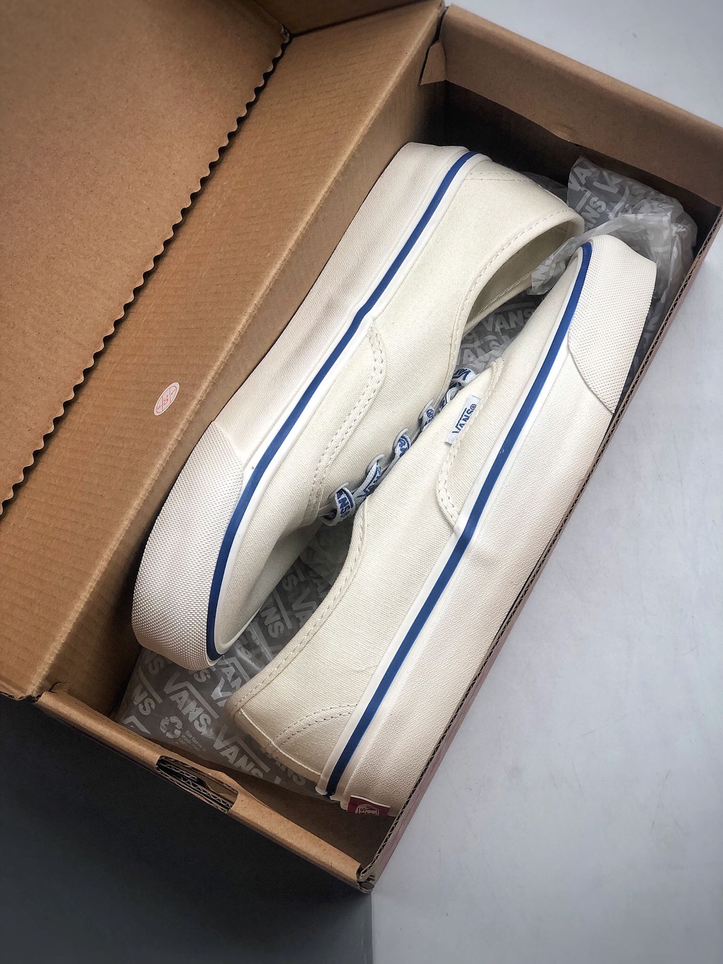 150 万斯安纳海姆 鞋带LOGO印花系列 Vans安纳海姆