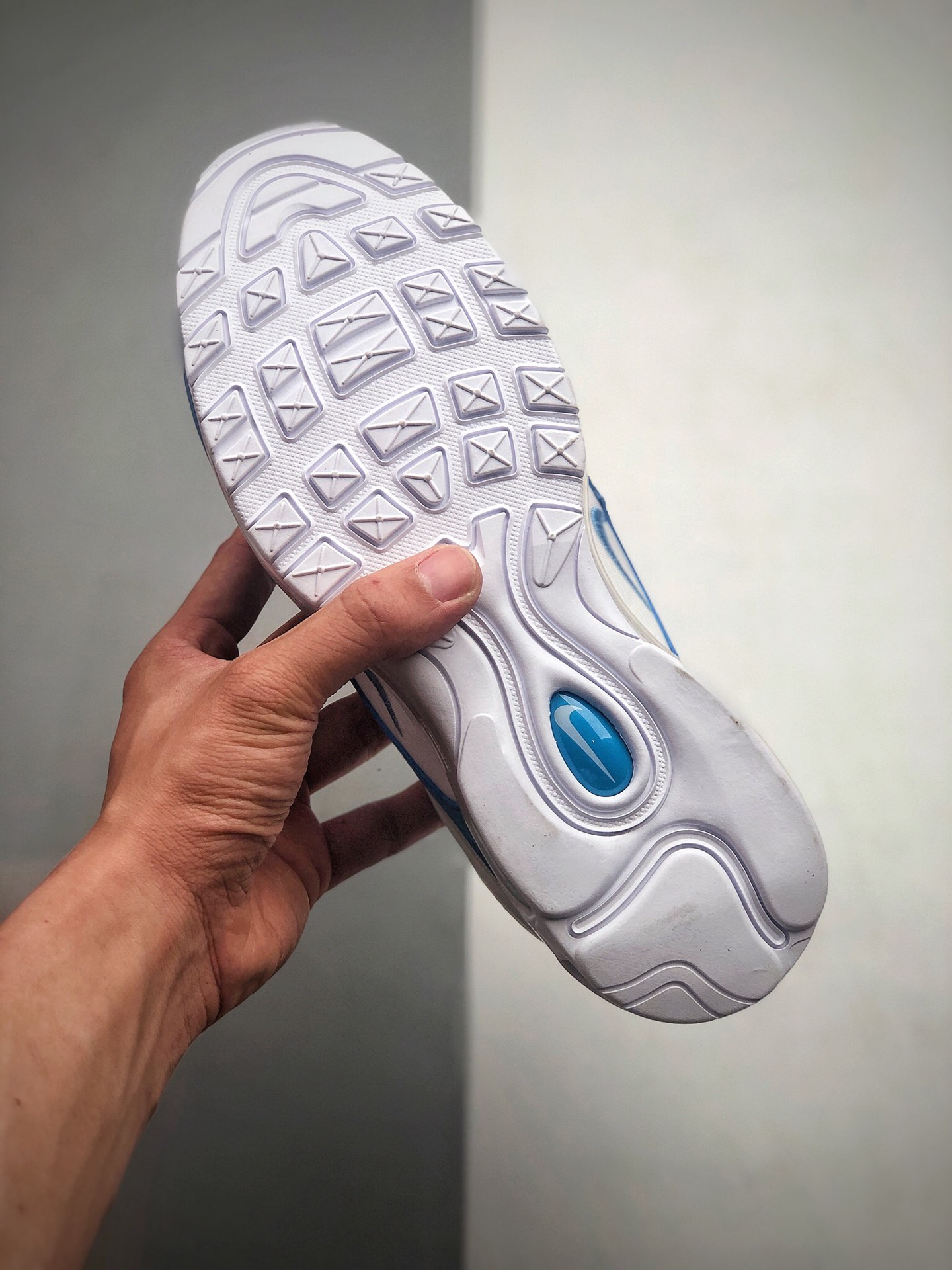 230 公司级 耐克Nike Air Max 97气垫跑步鞋 货号：BV1982-101