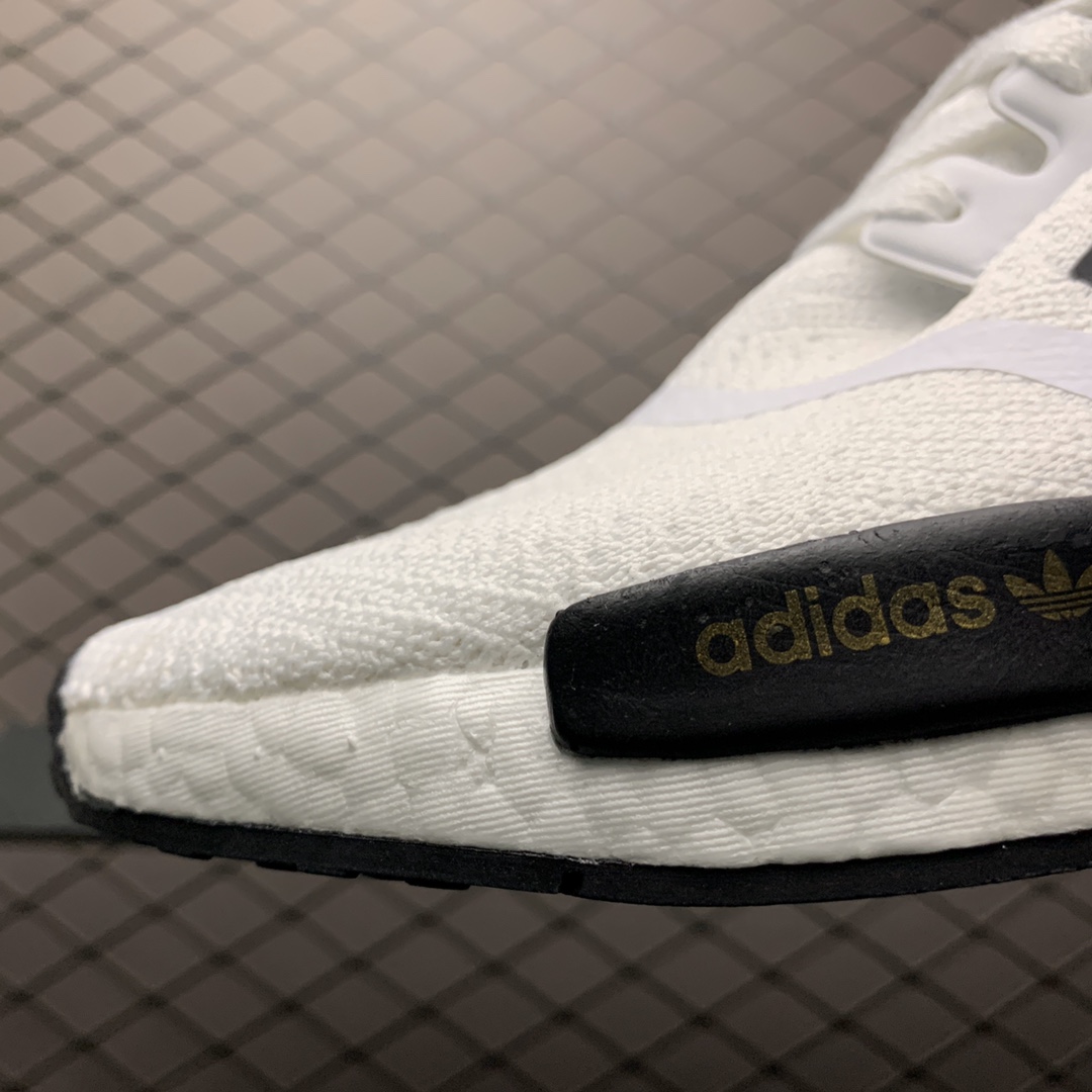 210 Adidas 阿迪达斯 NMD Boost 爆米花超弹中底 EG5662 针织网面休闲跑步鞋