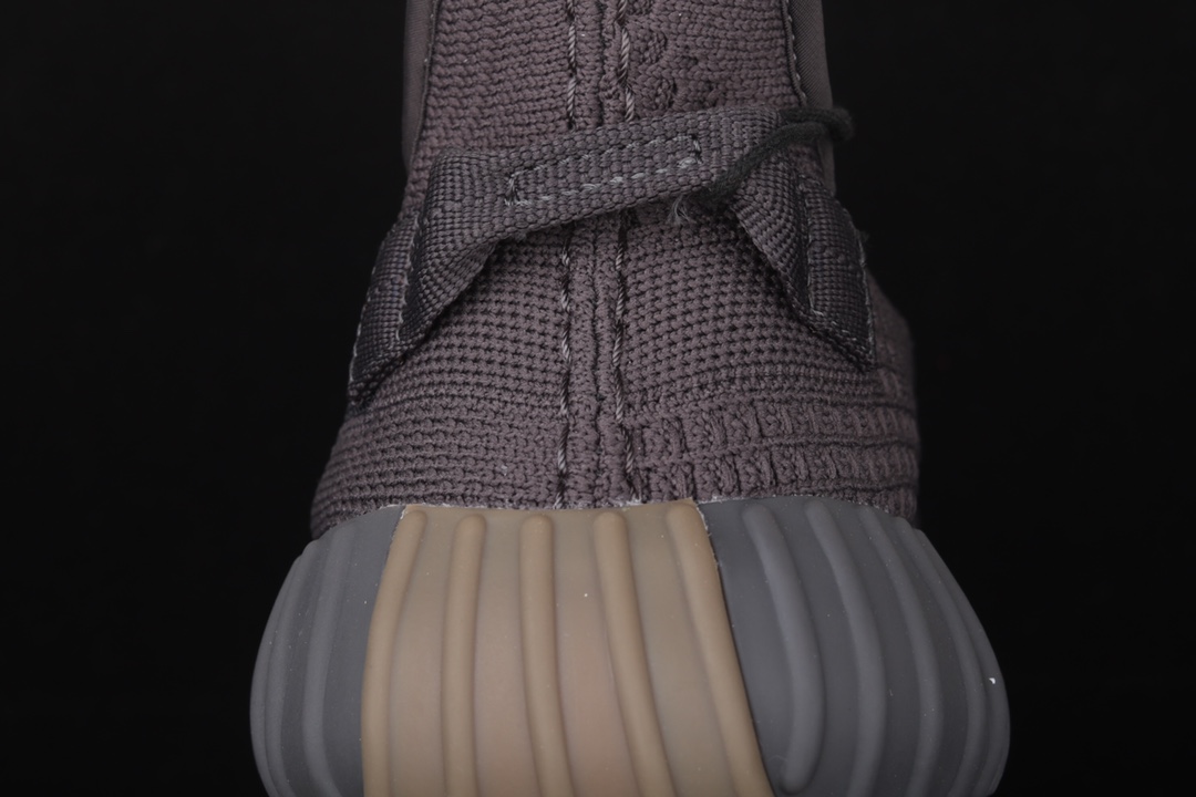 特价外贸版本AdidasYeezyBoost350V2“Cinder”FY2903阿迪达斯椰子350二代