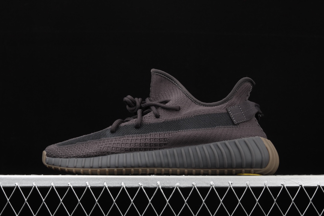 特价外贸版本AdidasYeezyBoost350V2“Cinder”FY2903阿迪达斯椰子350二代