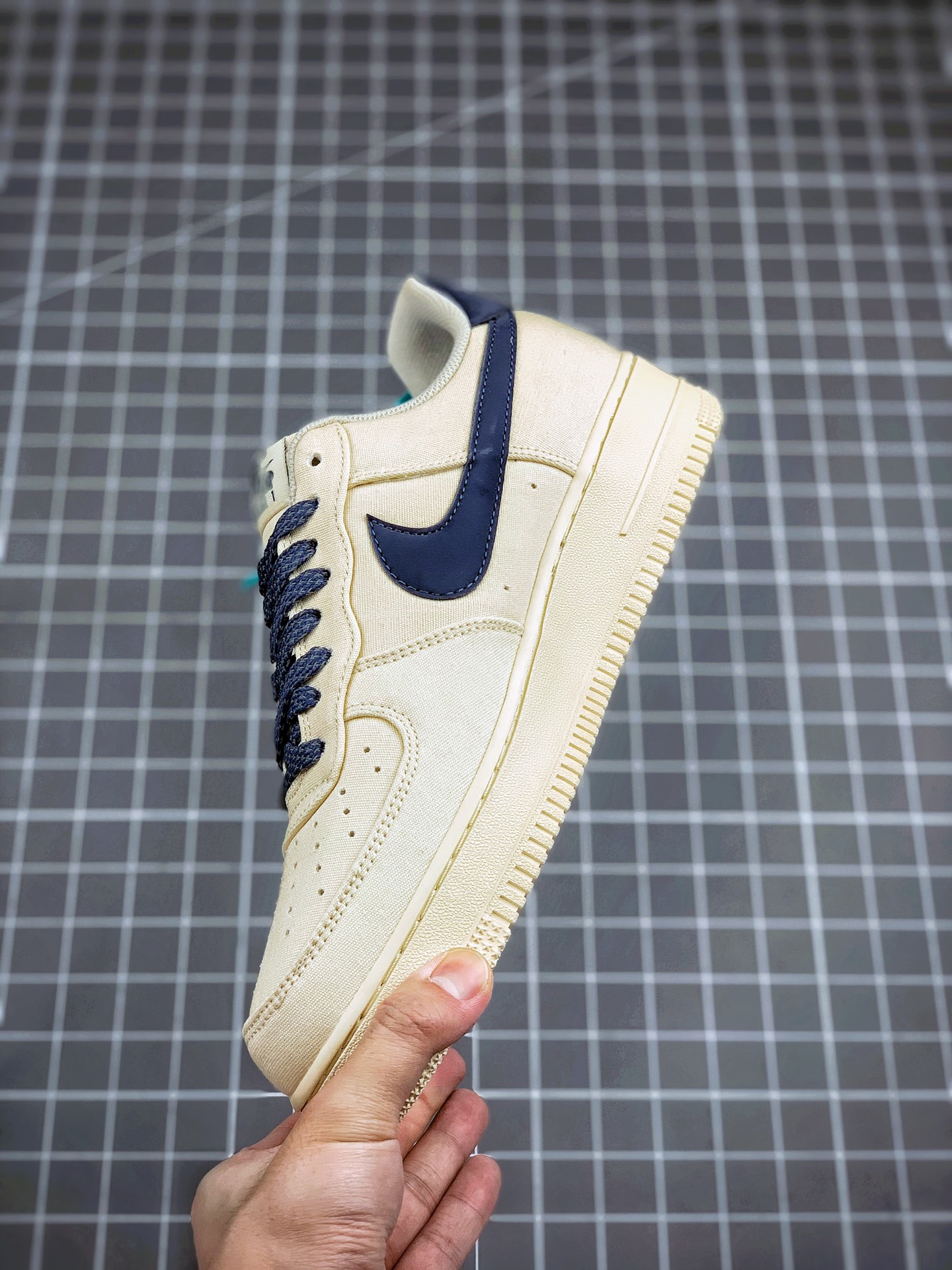 190 Air Force 1 '07 布面米黄满天星 货号：315122-109 高帮空军休闲板鞋