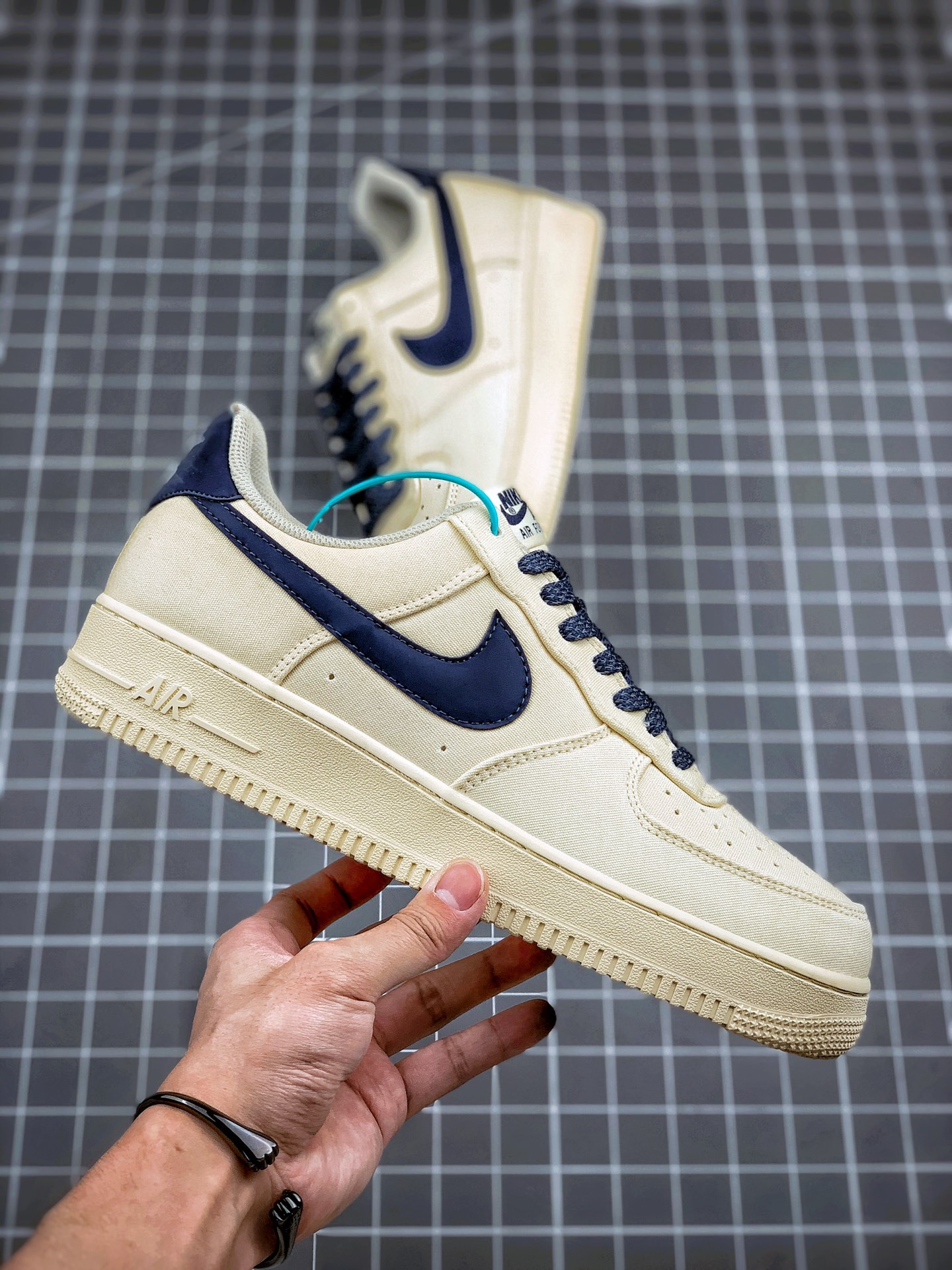 190 Air Force 1 '07 布面米黄满天星 货号：315122-109 高帮空军休闲板鞋