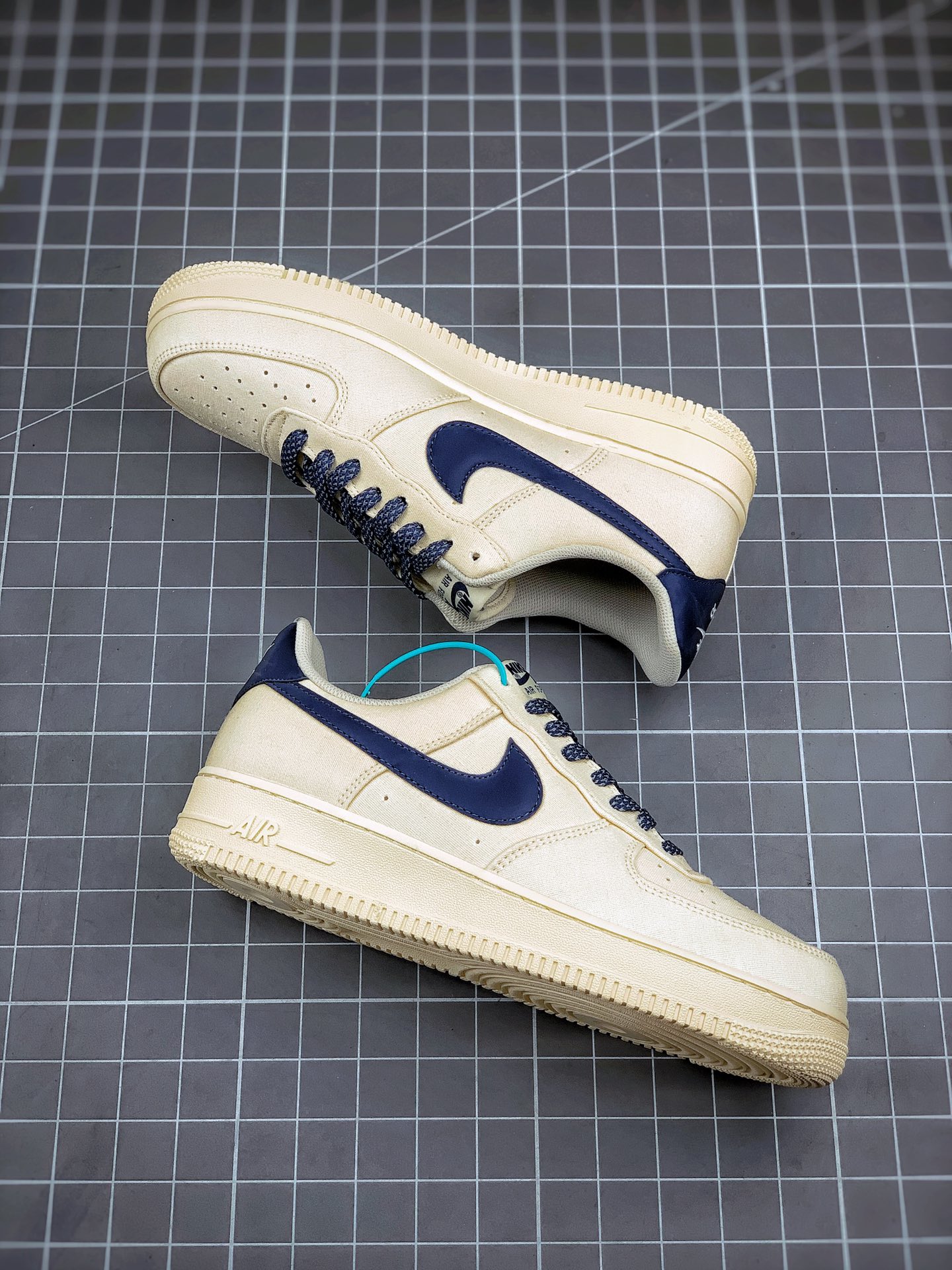 190 Air Force 1 '07 布面米黄满天星 货号：315122-109 高帮空军休闲板鞋