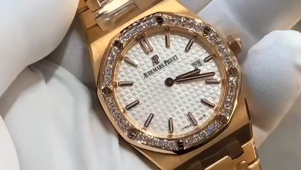 Audemars Piguet 爱彼皇家橡树系列女款33mm