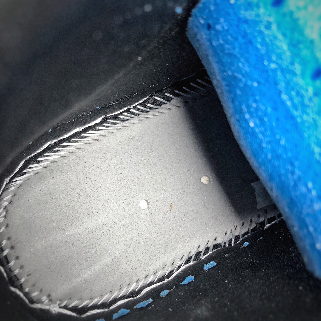 210 Air Jordan 1 Mid Shattered Blackboard 中帮 黑橙 AJ1 乔丹1代 aj1 乔1 中邦 黑橘 黑橙 乔丹篮球鞋系列 货号：554724-058