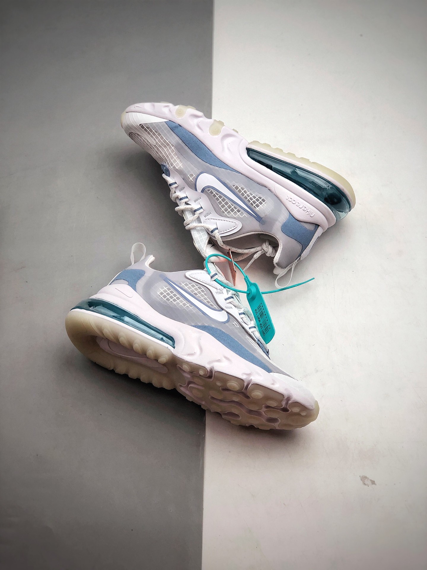 210 公司级Nike Max 270 网面透气半掌气垫跑步鞋  货号：CT1265-100