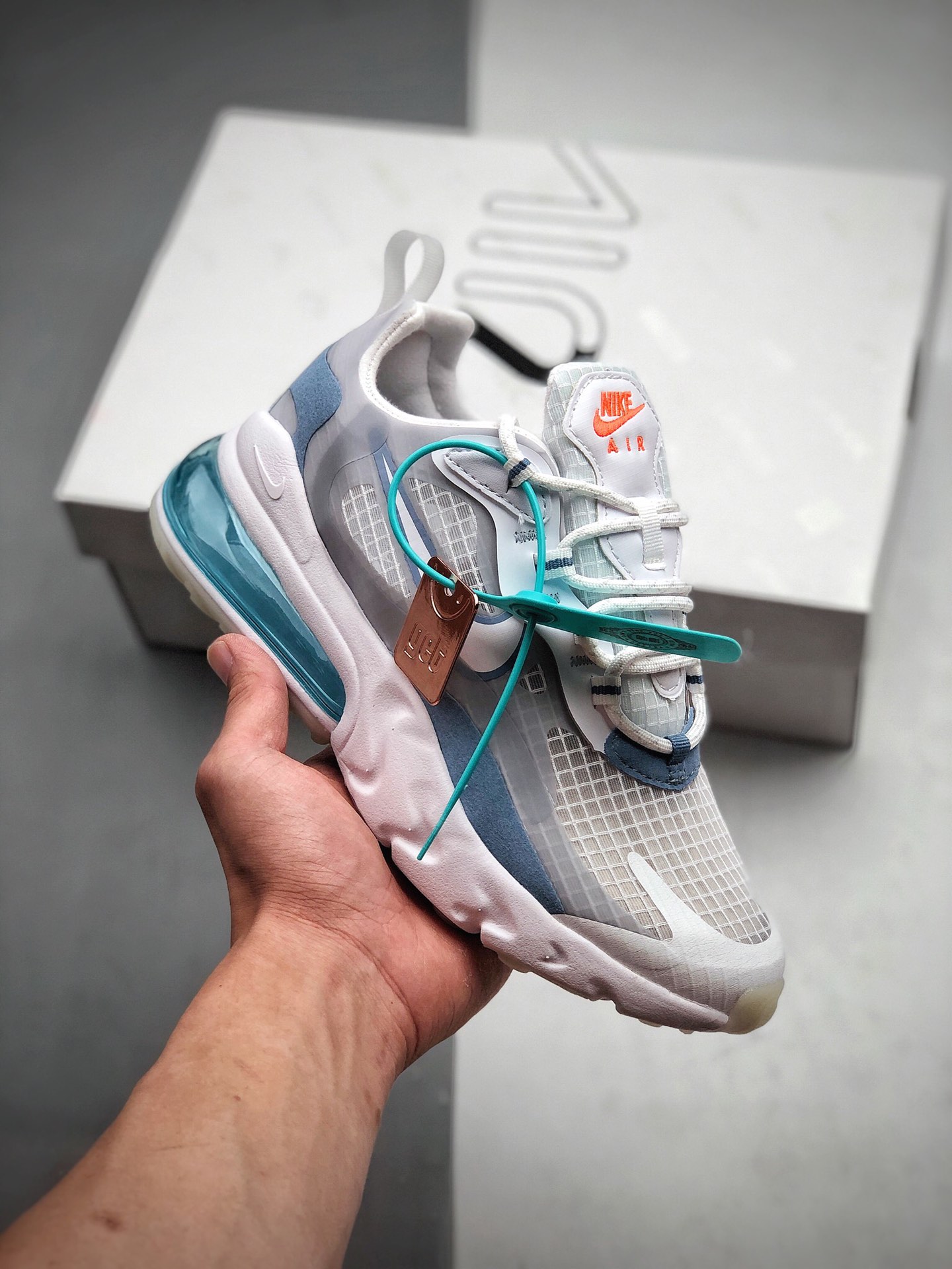 210 公司级Nike Max 270 网面透气半掌气垫跑步鞋  货号：CT1265-100