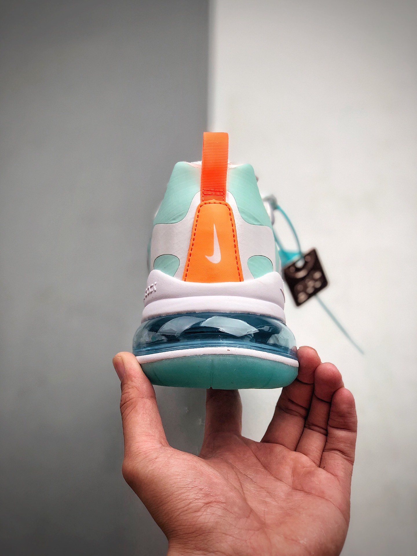 210 公司级Nike Max 270 网面透气半掌气垫跑步鞋  货号：CJ0620-100