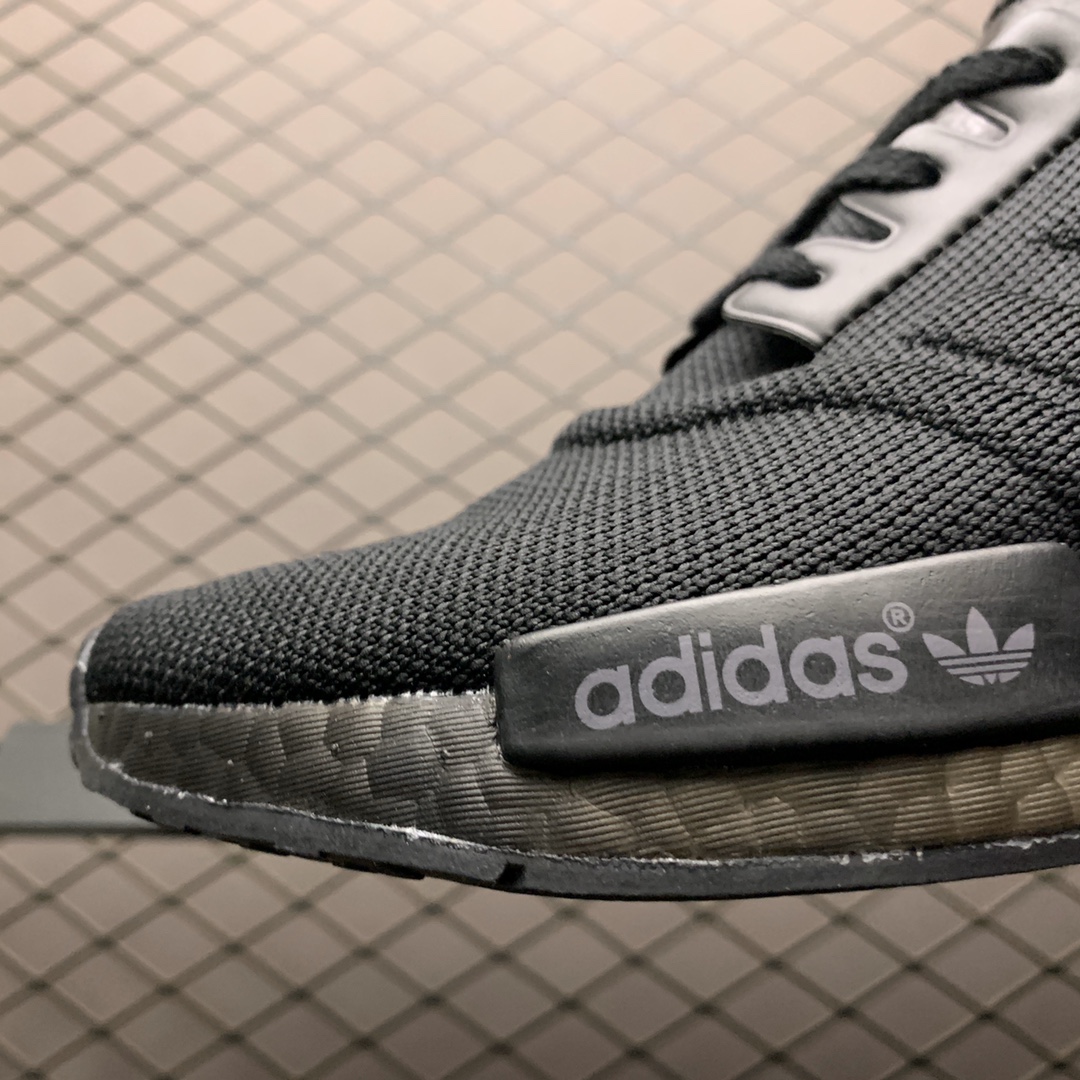 210 Adidas 阿迪达斯 NMD Boost 爆米花超弹中底 EF5861 针织网面休闲跑步鞋