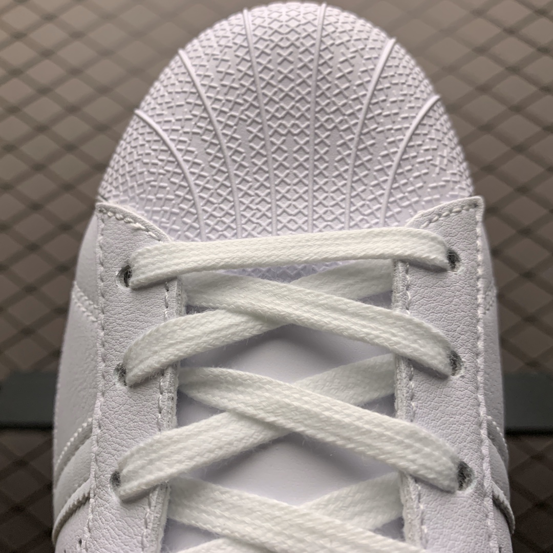 190 Adidas 阿迪达斯 Superstar 贝壳头休闲运动板鞋 FX4279