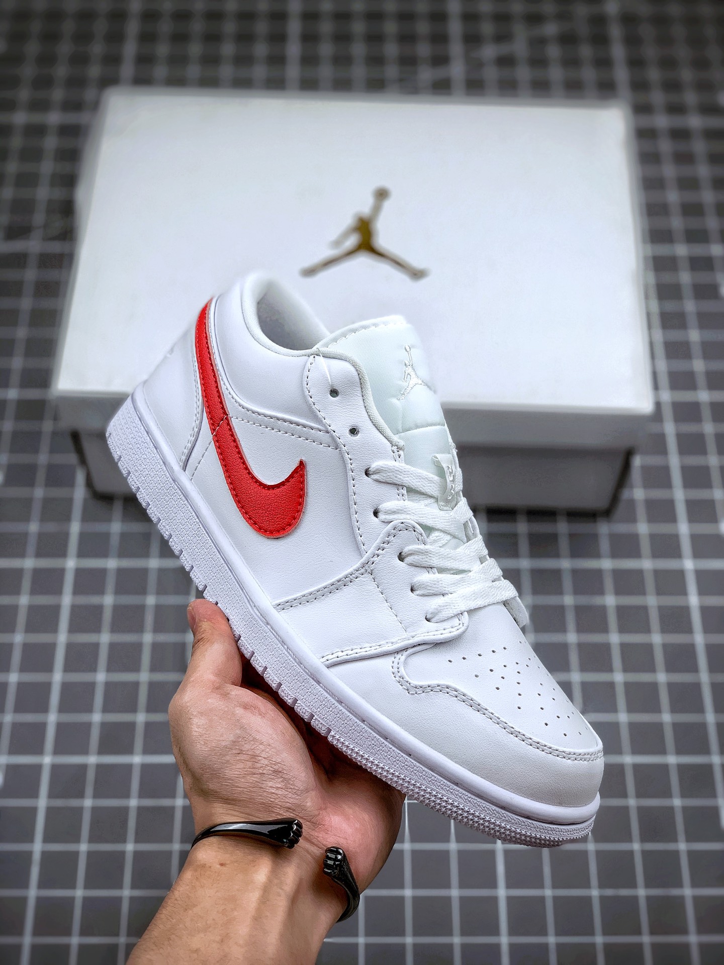 210 Air Jordan 1 Low 大学白红