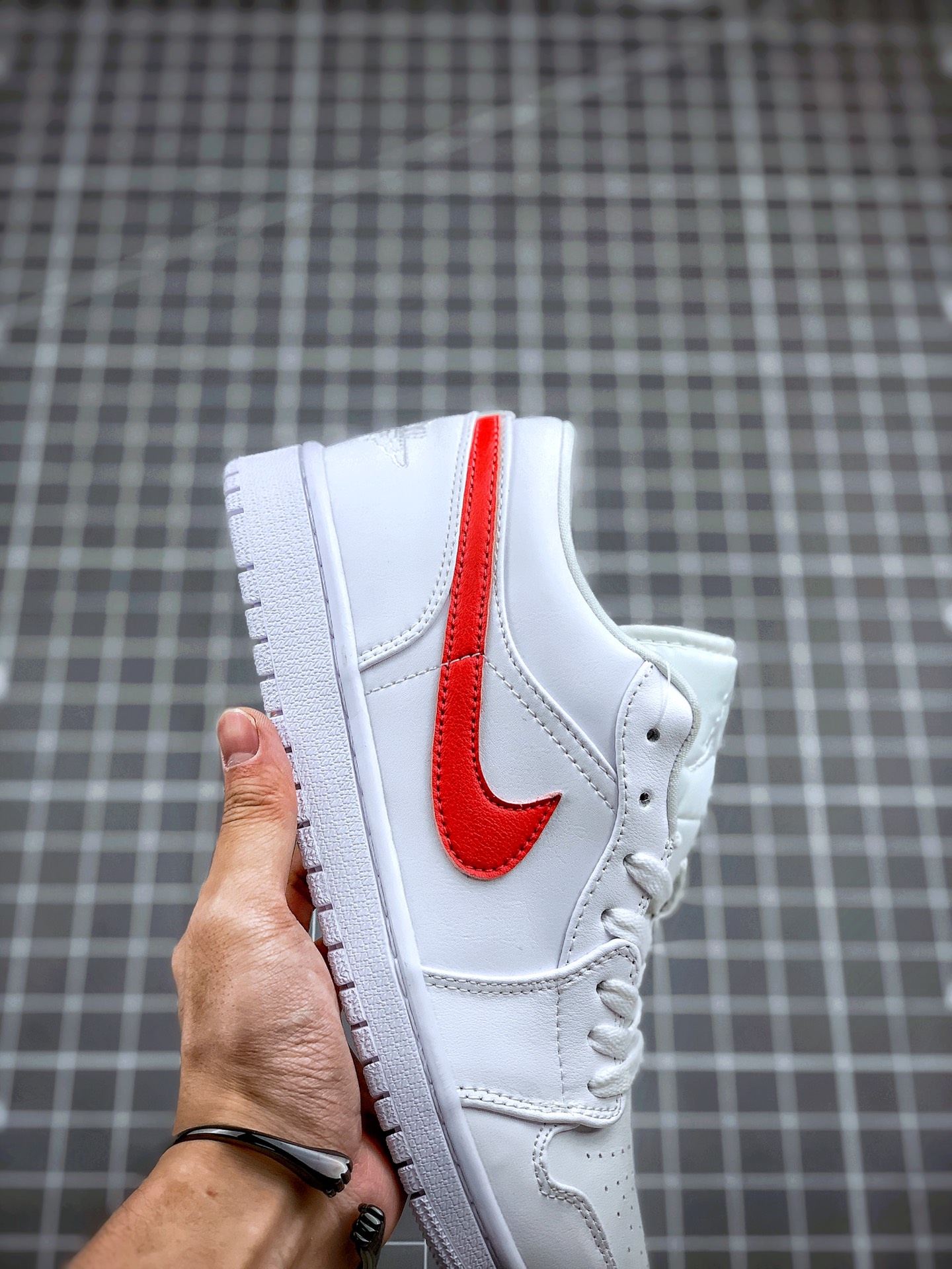 210 Air Jordan 1 Low 大学白红