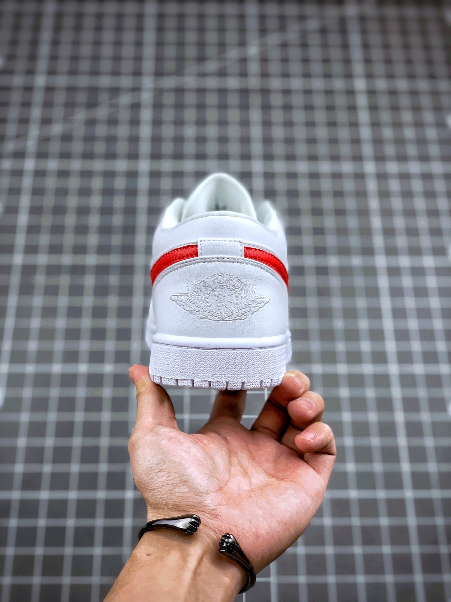 210 Air Jordan 1 Low 大学白红