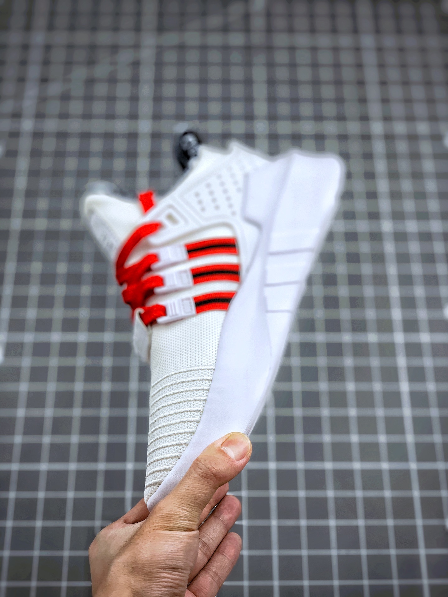 170 原装公司级 正品代购指定版本  Adidas EQT Bask ADV 白红 货号：EE0918