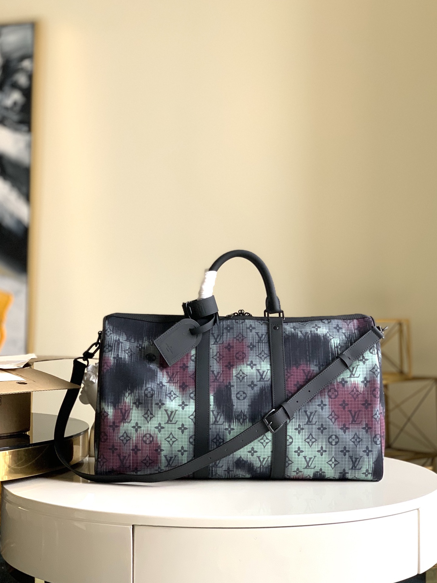 NO:395816,【Exclusive real photo M44166 camouflage】Travel bag KEEPALL 50CM will conquer the outer travel bag. This item uses fabric fabric, natural cowhit trim, and low-key black trim, which together creates this soft touch and never out of date classic travel bag size: 50x29x23cm.,LV【Original leather】,louis vuitton,cowhide19860909【独家实拍M44166迷彩】旅行袋 KEEPALL 50CM 将征服外旅行袋,该单品采用织物面料,天然牛皮饰边,低调的黑色饰件,共同造就了此款触感柔软,永不过时的经典旅行袋size:50x29x23cm .,LV【原厂皮】,louis vuitton,cowhide,Bag