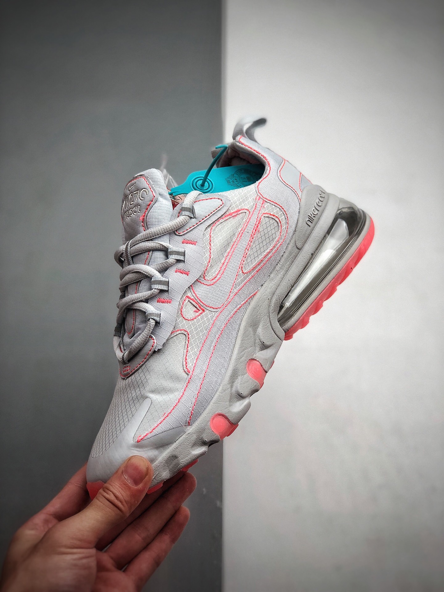 210 Air Max 270 React 简约线条风 货号：CQ6549-100 全网独家纯原版本