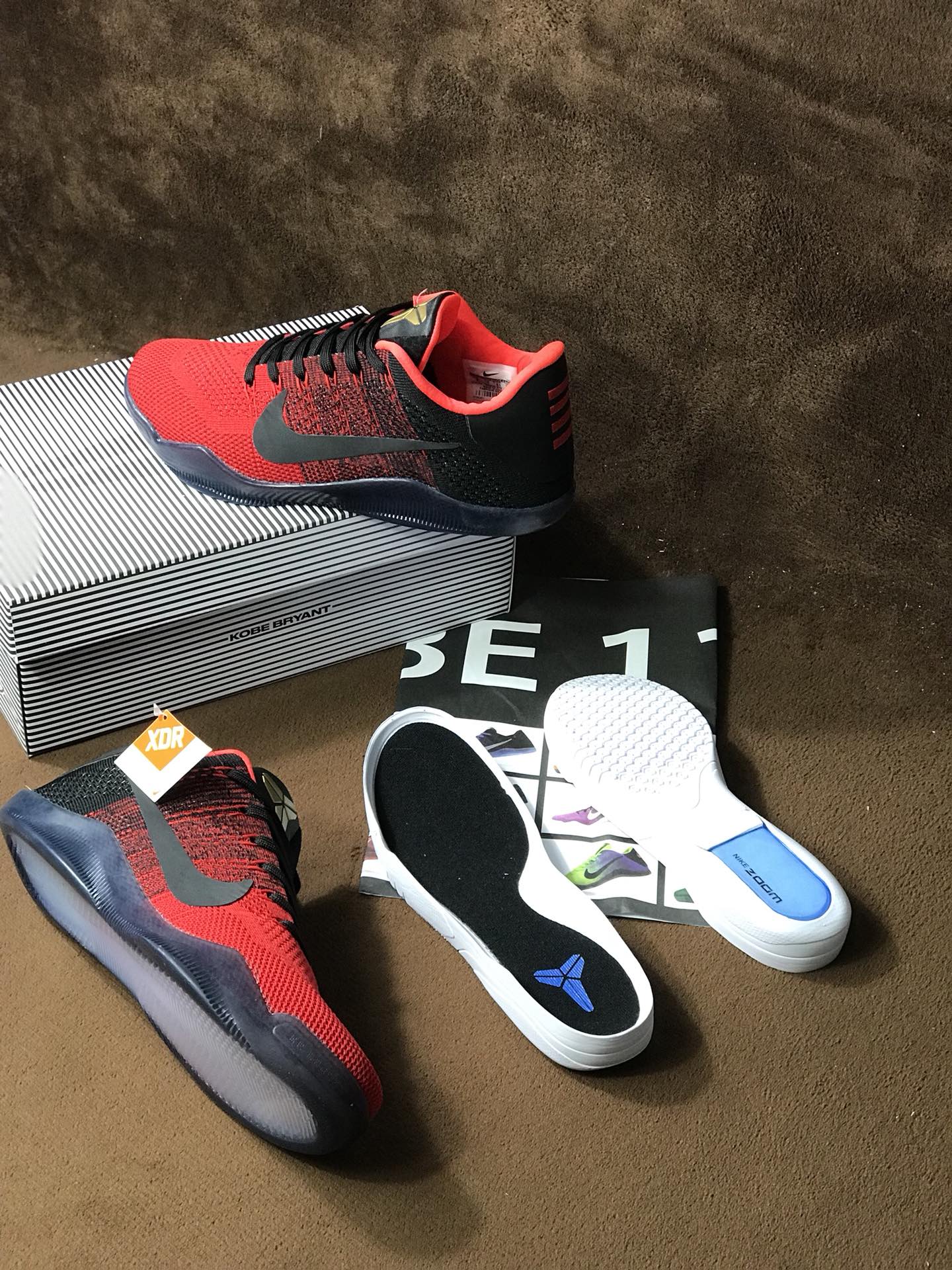 220  Nike Kobe 11 Elite Low 科比11代 低帮编织鞋面男子实战篮球鞋 822675-670