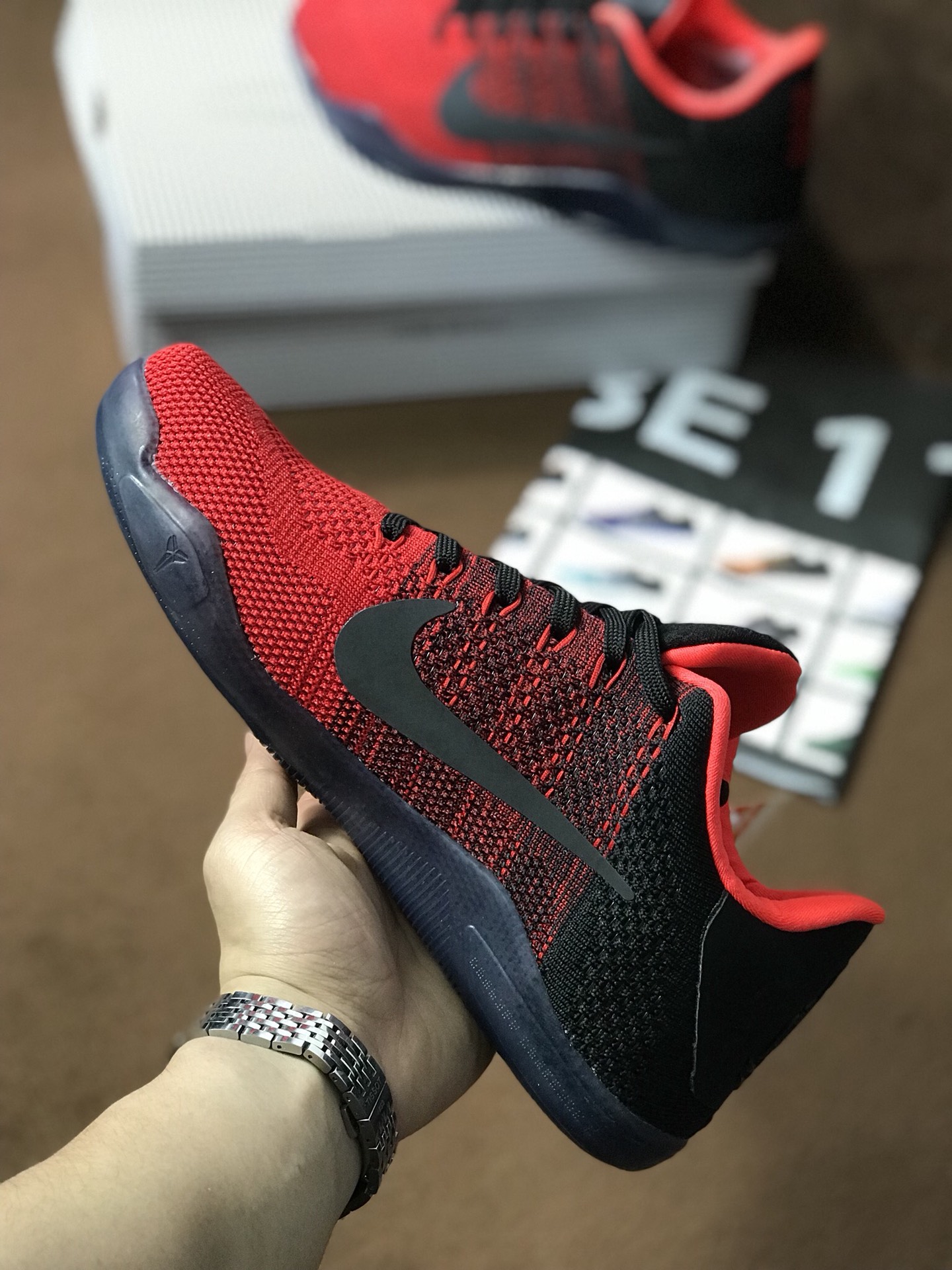 220  Nike Kobe 11 Elite Low 科比11代 低帮编织鞋面男子实战篮球鞋 822675-670
