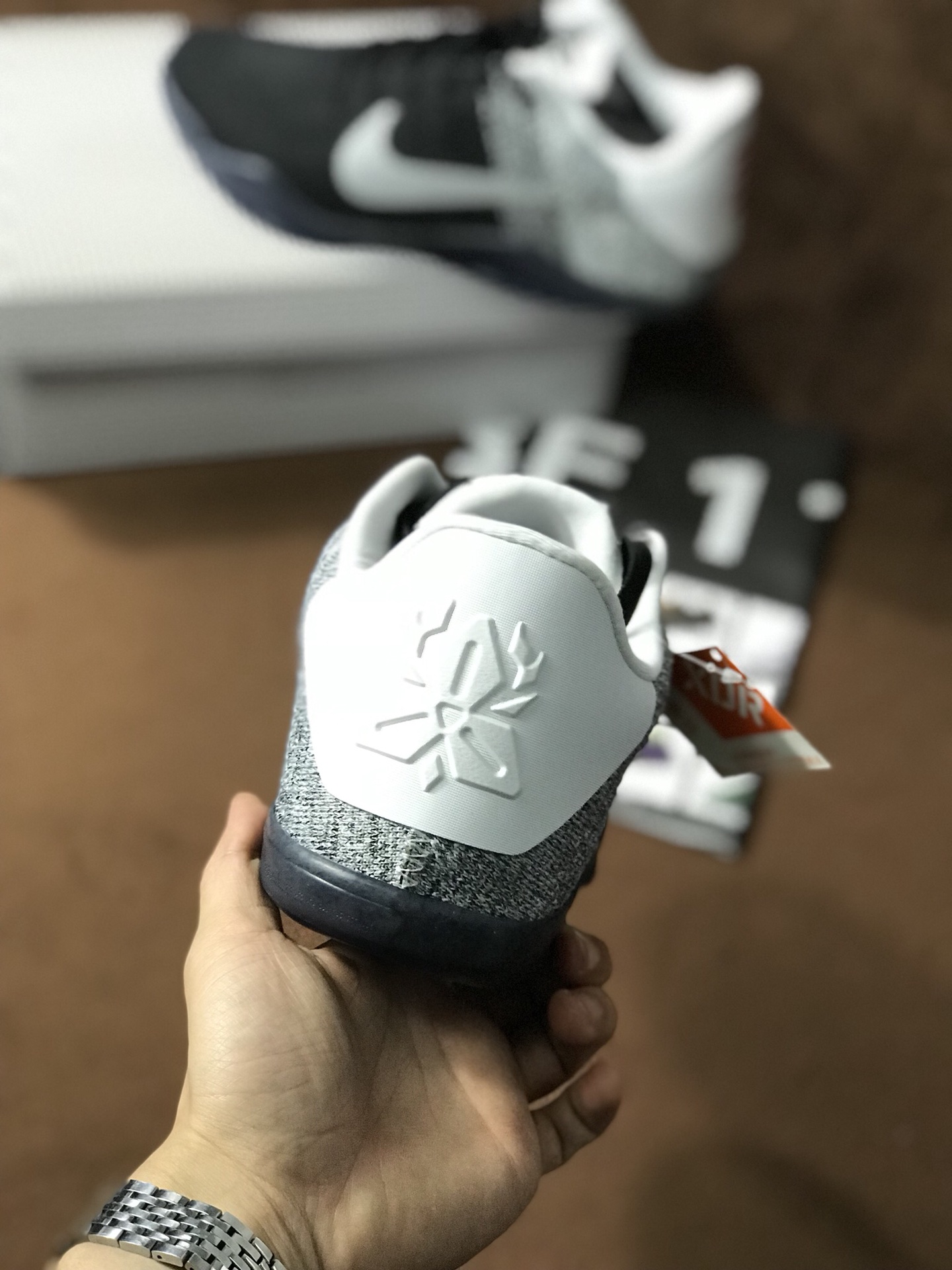 220  Nike Kobe 11 Elite Low 科比11代 822675-105 渐变黑白独家公司级品质出货 内置Zoom缓震气垫
