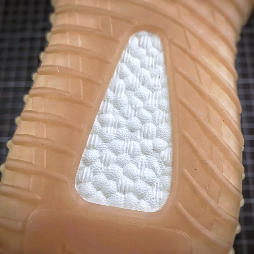 580 【OG纯原 独家终端供应】  Adidas Yeezy 350 Boost V2  ”Linen”麻布 奶油 货号：FY5158