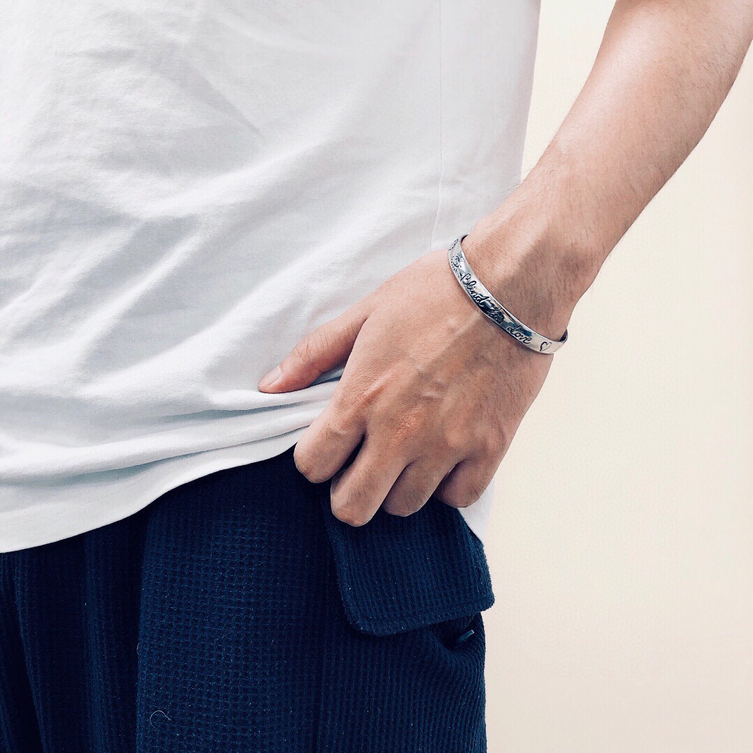 NO:360179,Wang Yuan Yi Yang Qianxi The same style Loveless Broadband Bracelet About 27g, Gucci Bracelet, gucci, bracelet19860909王源 易烊千玺 同款 爱无畏宽版手镯 约27g,古驰手镯,gucci,bracelet,Jewelry