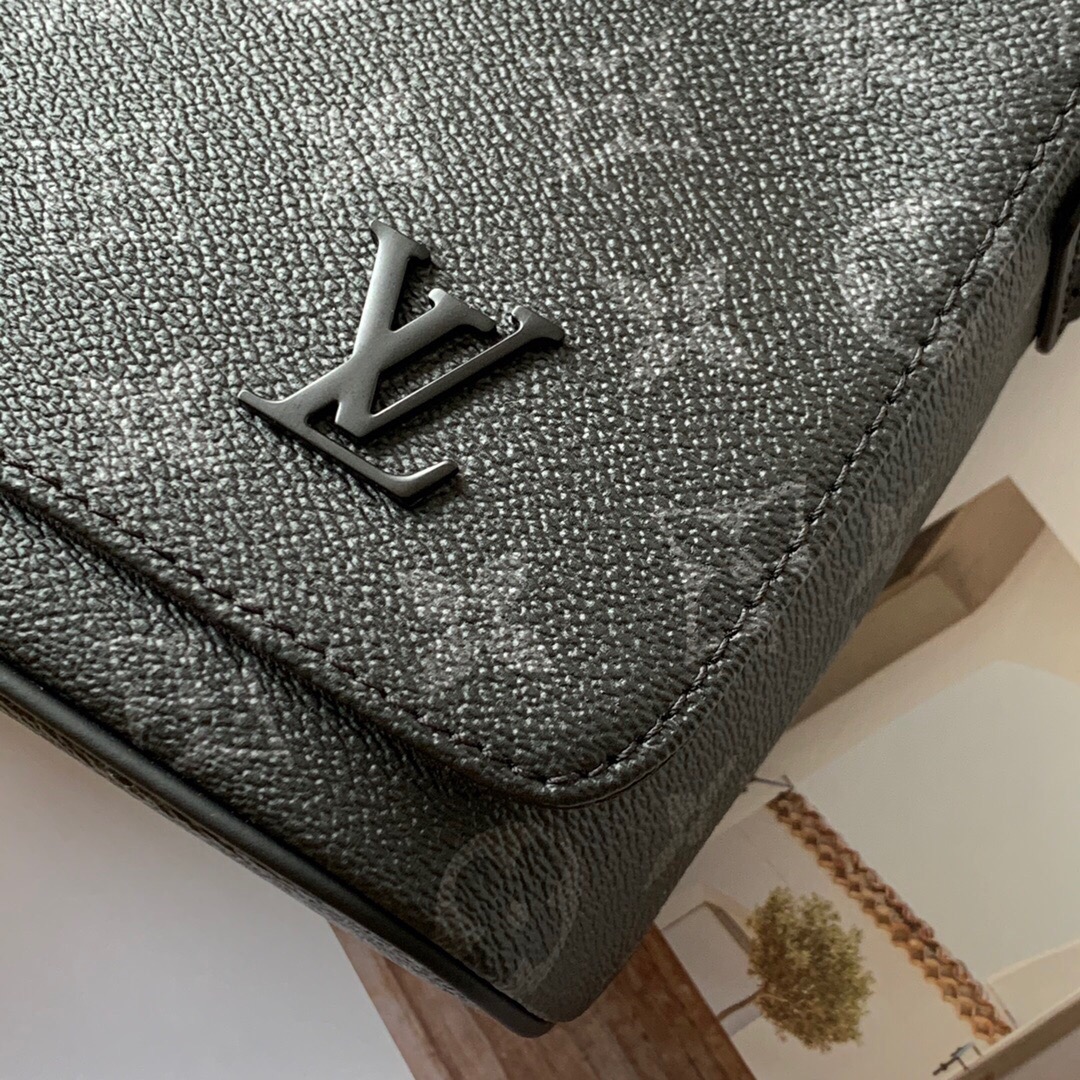 Louis Vuitton Haute Couture Haute Couture Ready-to-Wear Clothing Dress 5