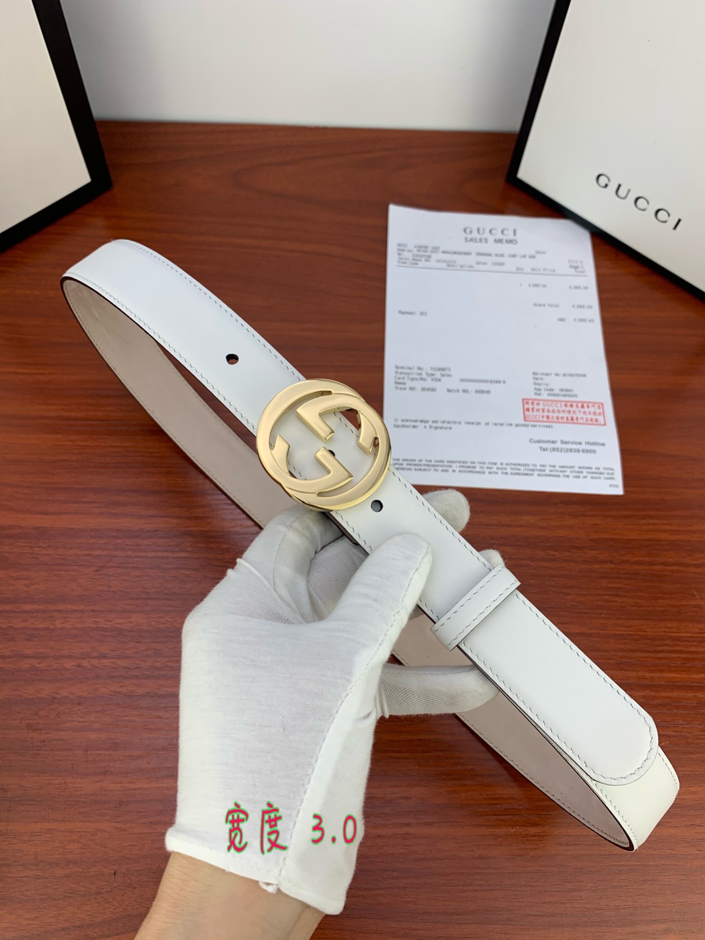 GUCCI此细款腰带用采光头小层牛皮精制而成配以双G带扣宽度3.0cm