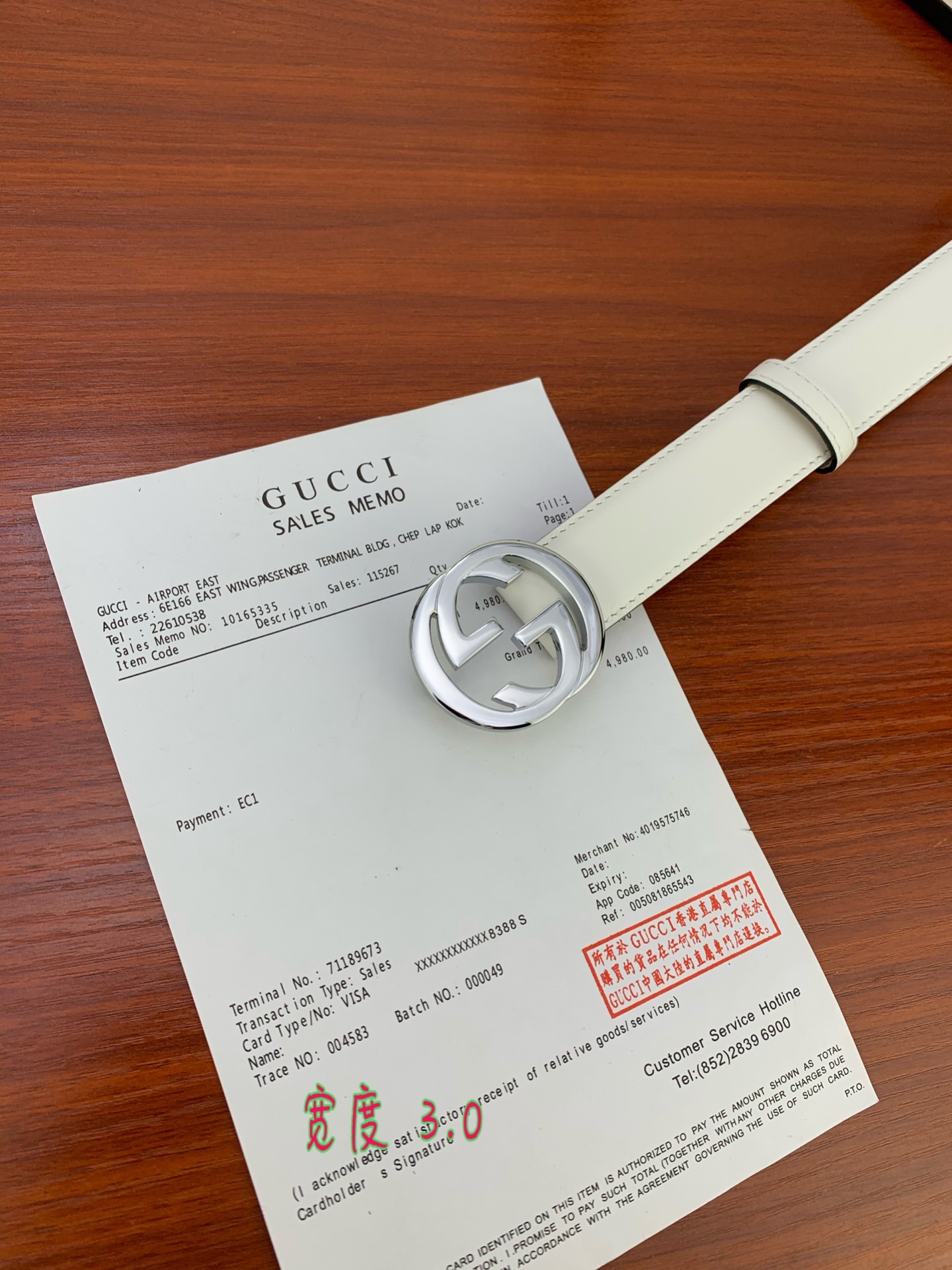 GUCCI此细款腰带用采光头小层牛皮精制而成配以双G带扣宽度3.0cm