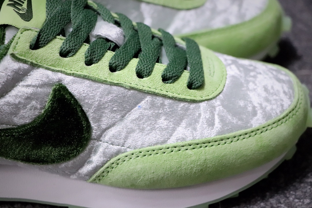 170 新品首发 Strangelove x 耐克Nike Wmns Air Daybreak 破晓系列华夫复古休闲运动慢跑鞋官方货号BV7725-900