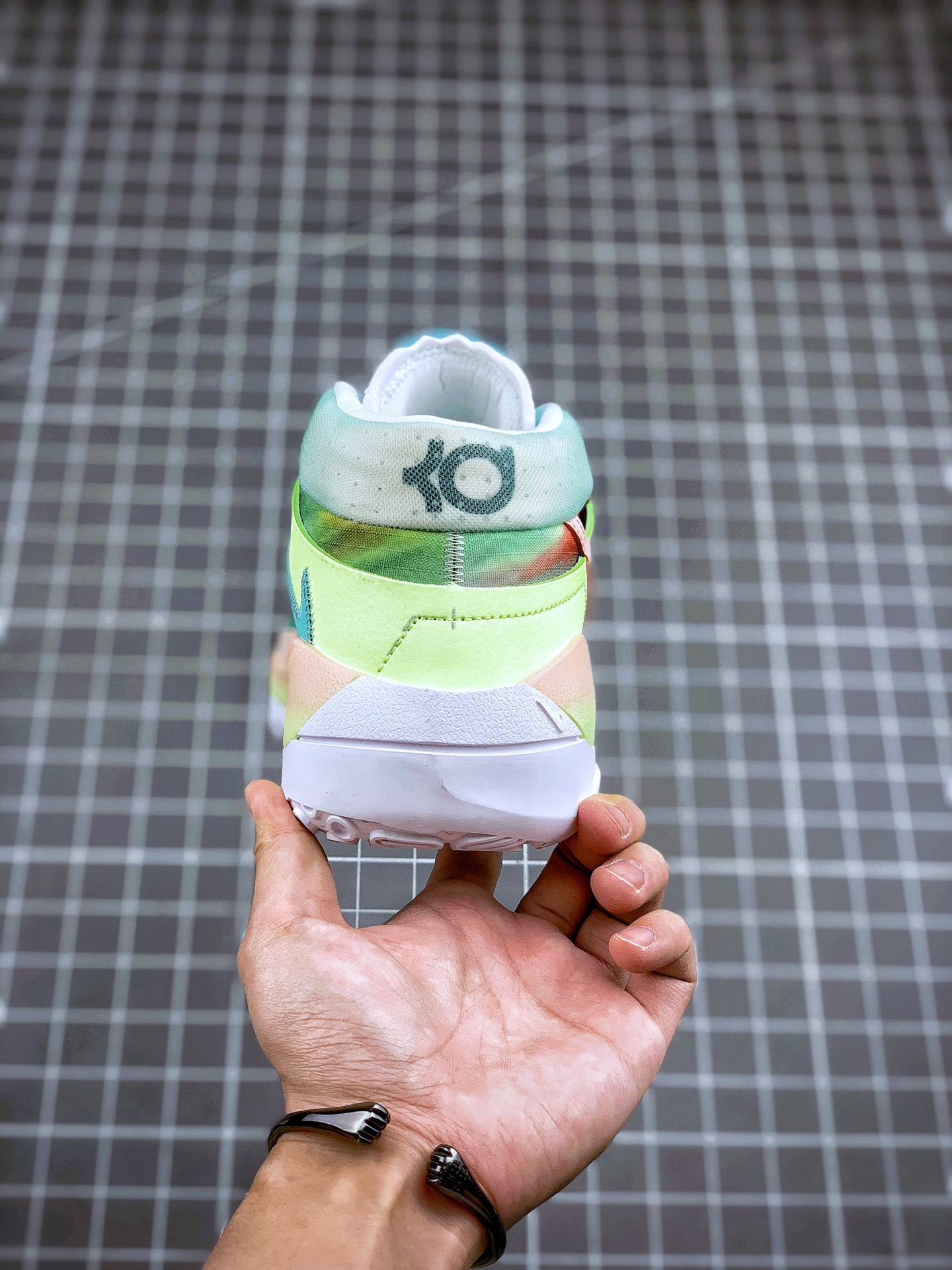 260 Nike Zoom KD 13 EP 杜兰特13代 缓震实战篮球鞋  货号：CI9948-602
