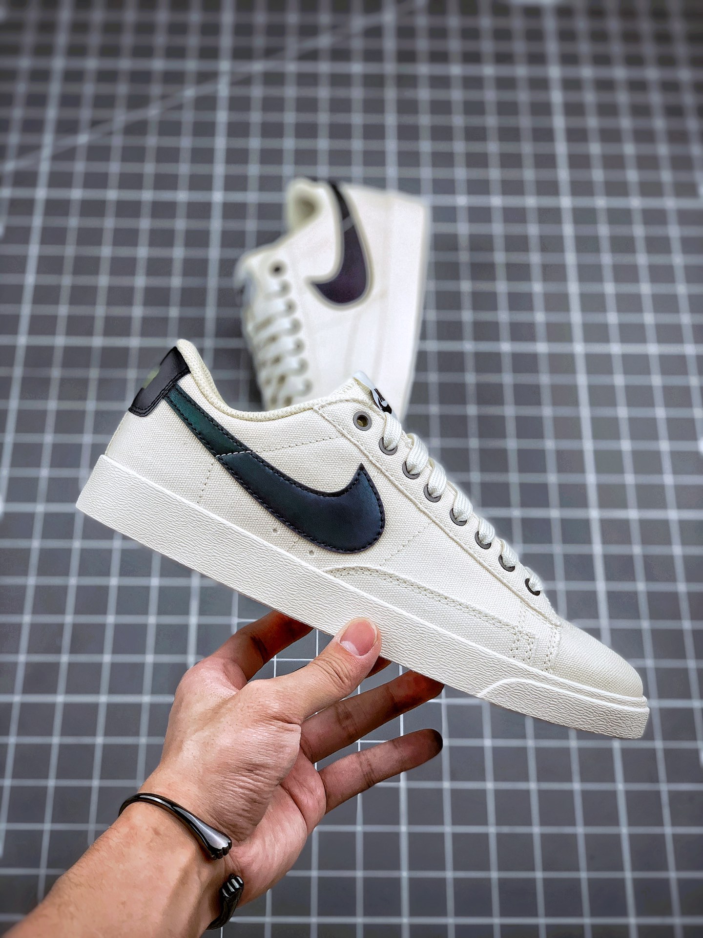 170 Nike Blazer Low LX Plant Color Wmns 货号：AV9371-104