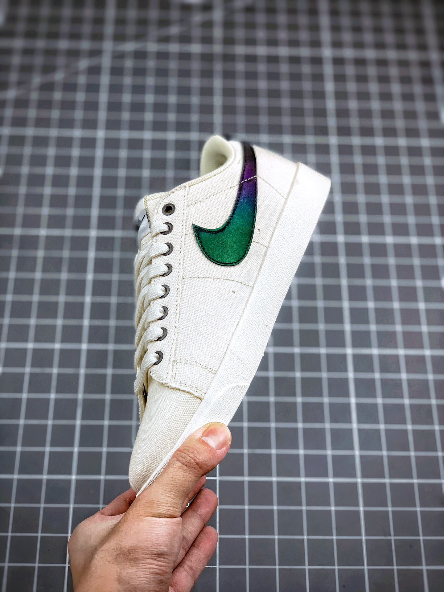 170 Nike Blazer Low LX Plant Color Wmns 货号：AV9371-104