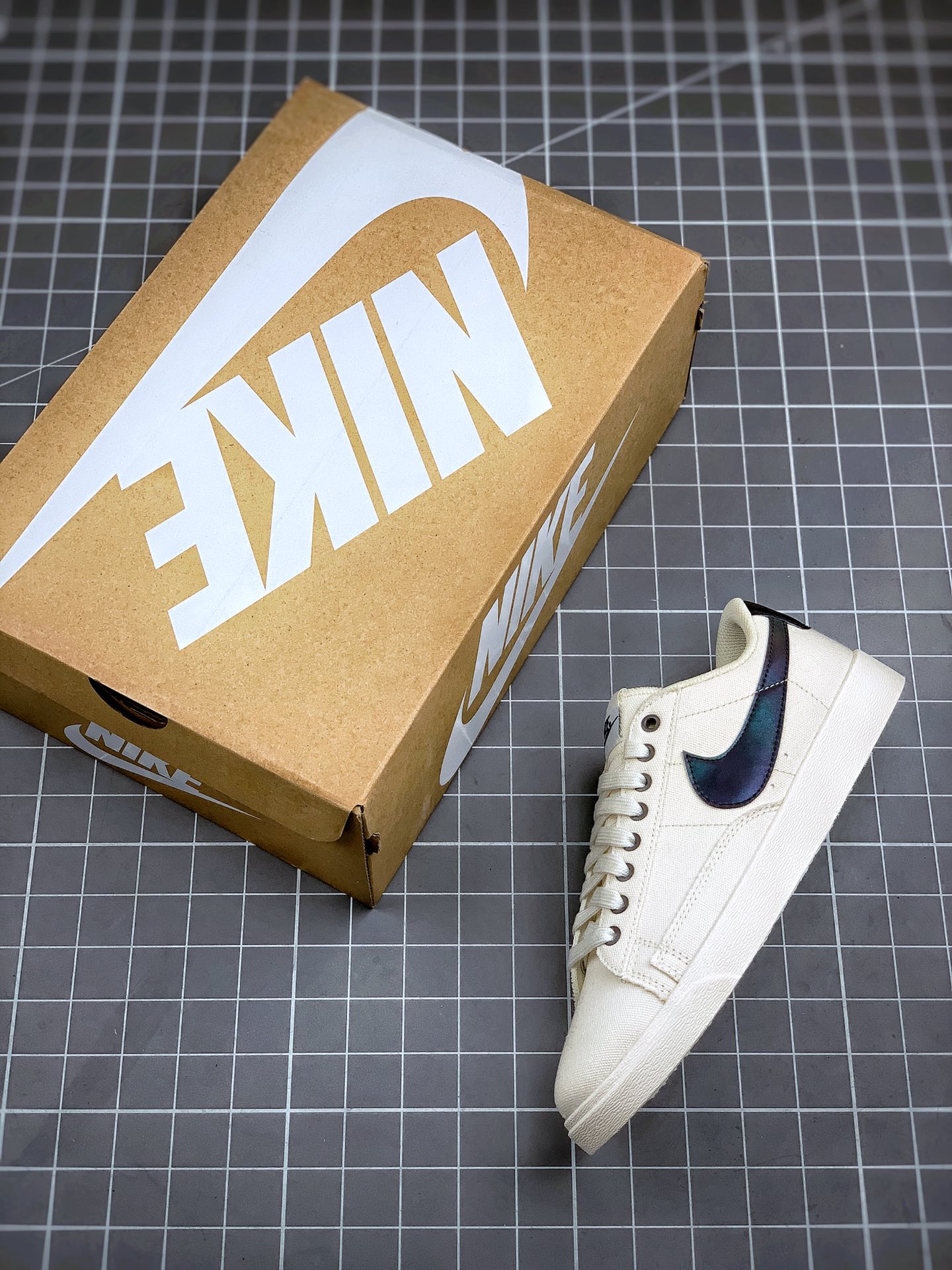 170 Nike Blazer Low LX Plant Color Wmns 货号：AV9371-104