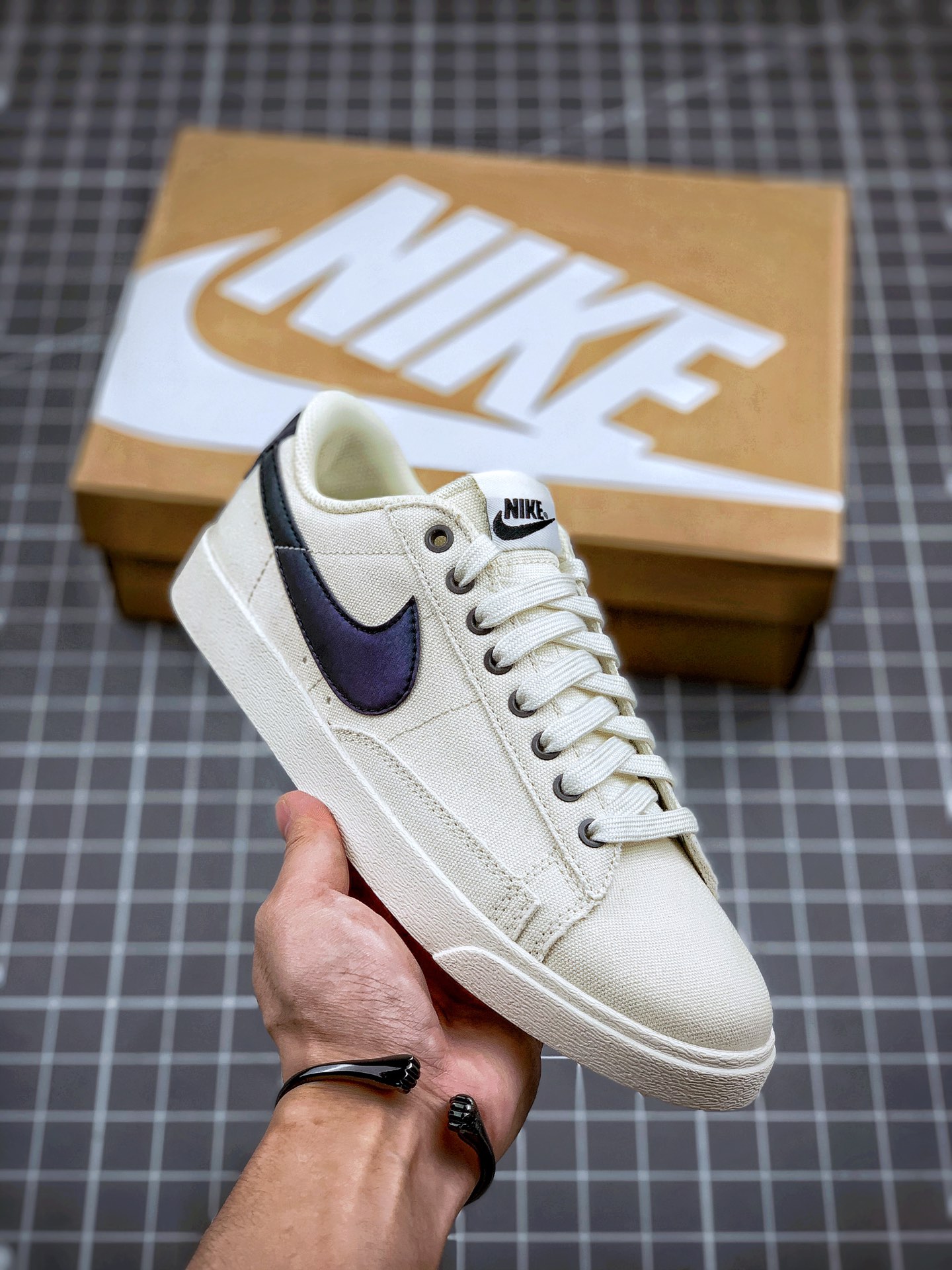 170 Nike Blazer Low LX Plant Color Wmns 货号：AV9371-104