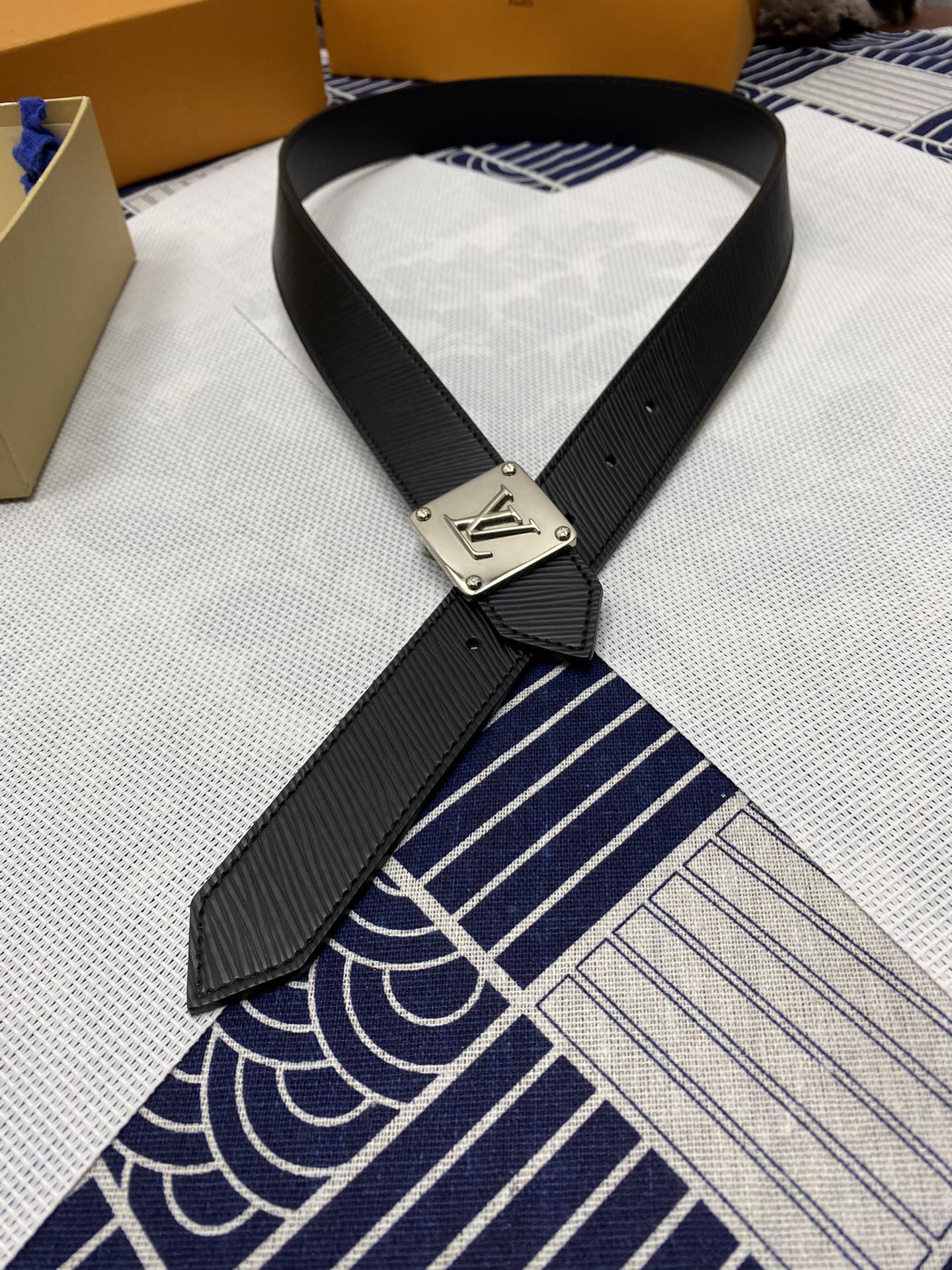 Louis Vuitton Haute Couture Luxury Atelier Designer Belt Tie Accessories 6