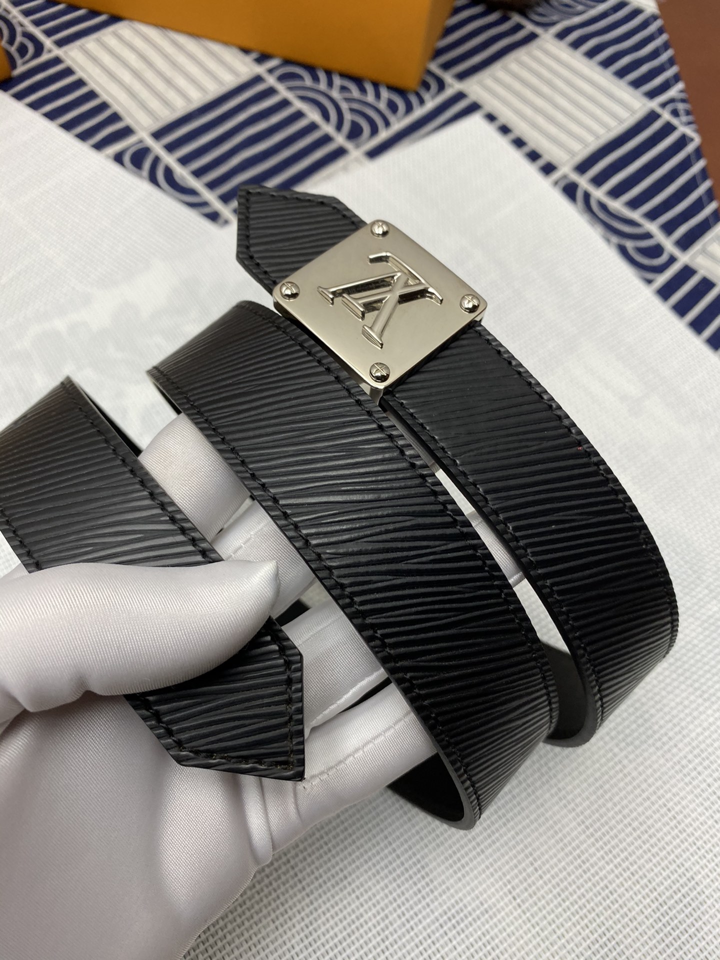 Louis Vuitton Haute Couture Luxury Atelier Designer Belt Tie Accessories 2