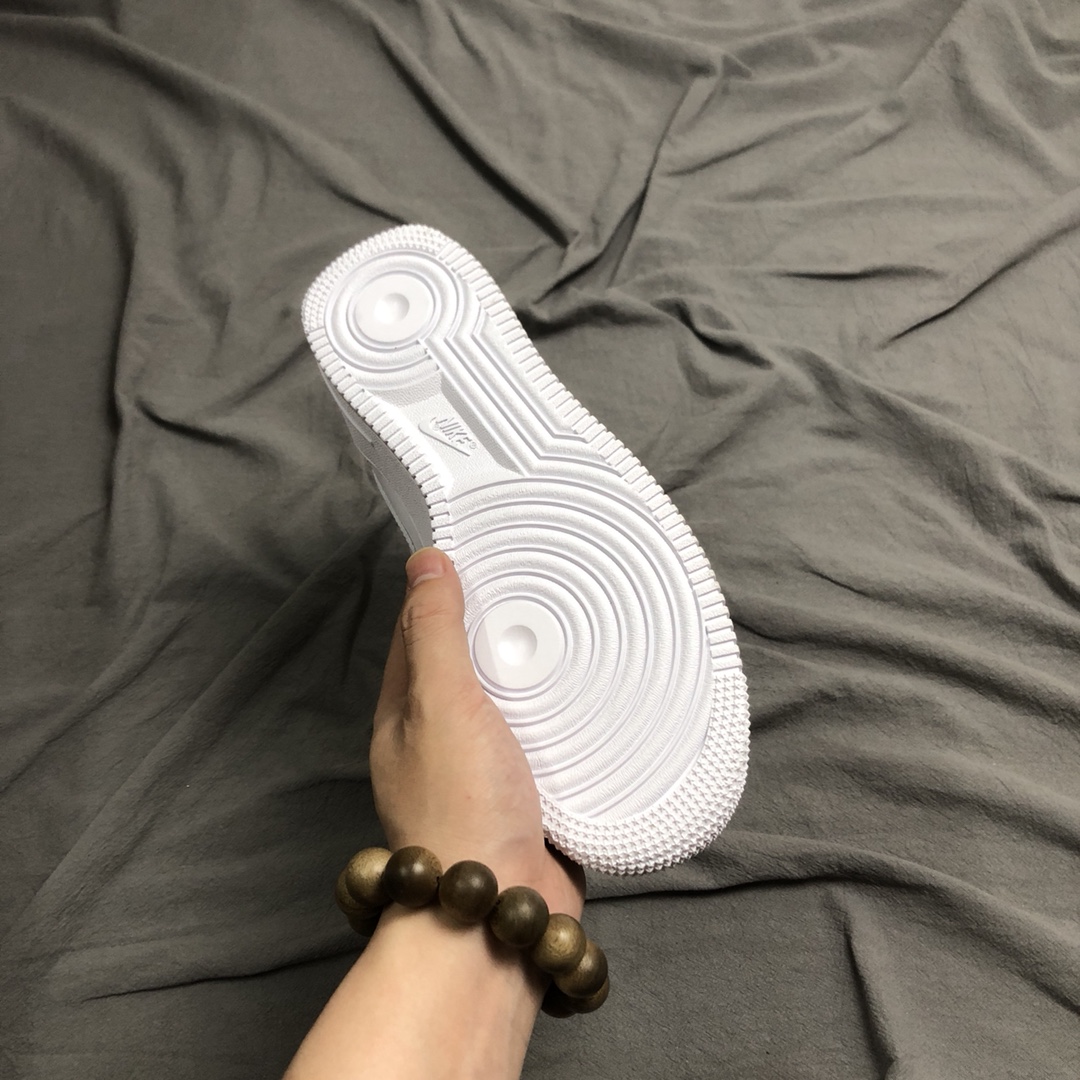 나이키포스 에어 포스 1 올 화이트 하이탑 신발 상세 이미지 9