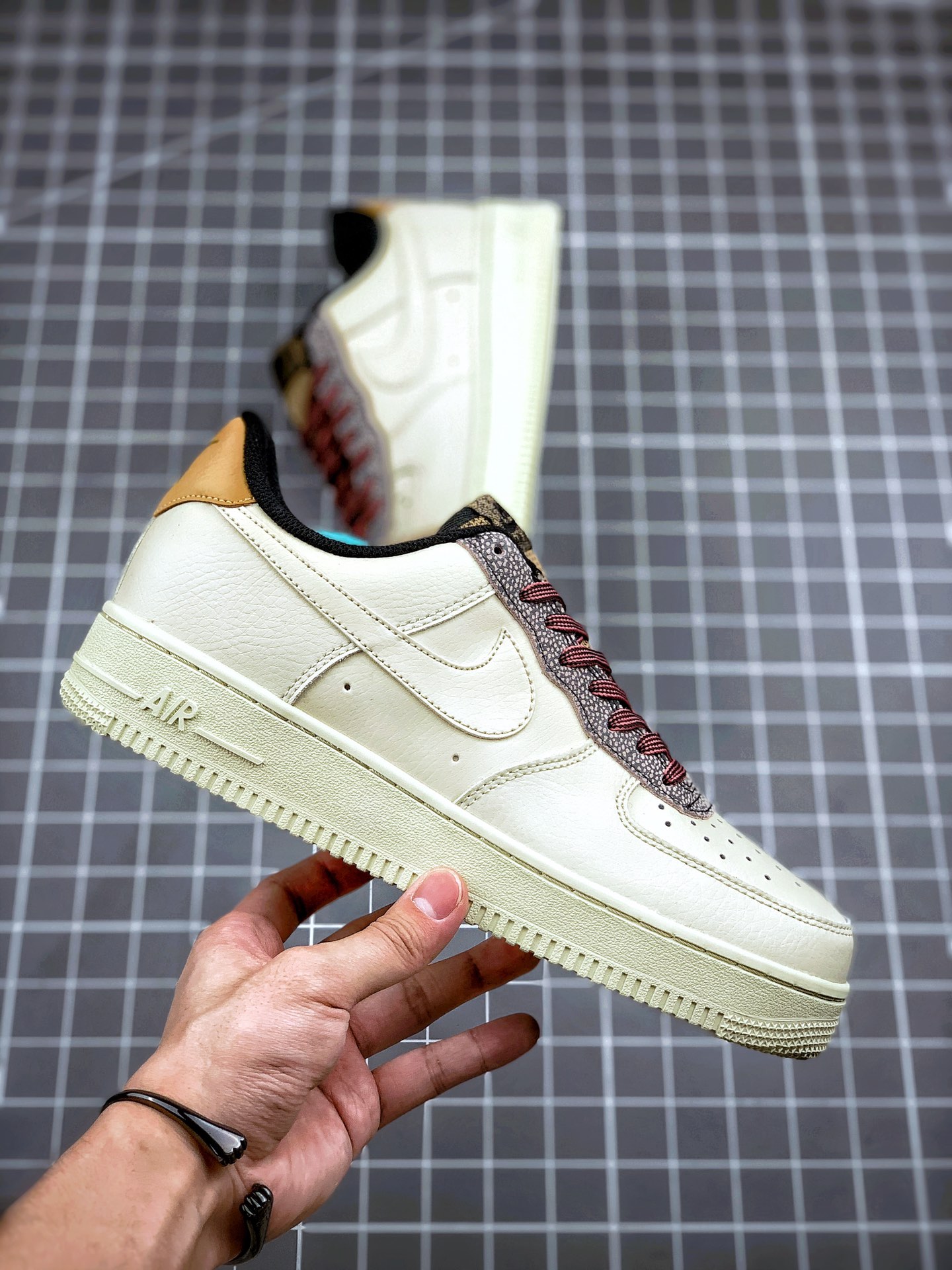 210 Air Force 1 '07 LV8 大理石纹 CK4363-100