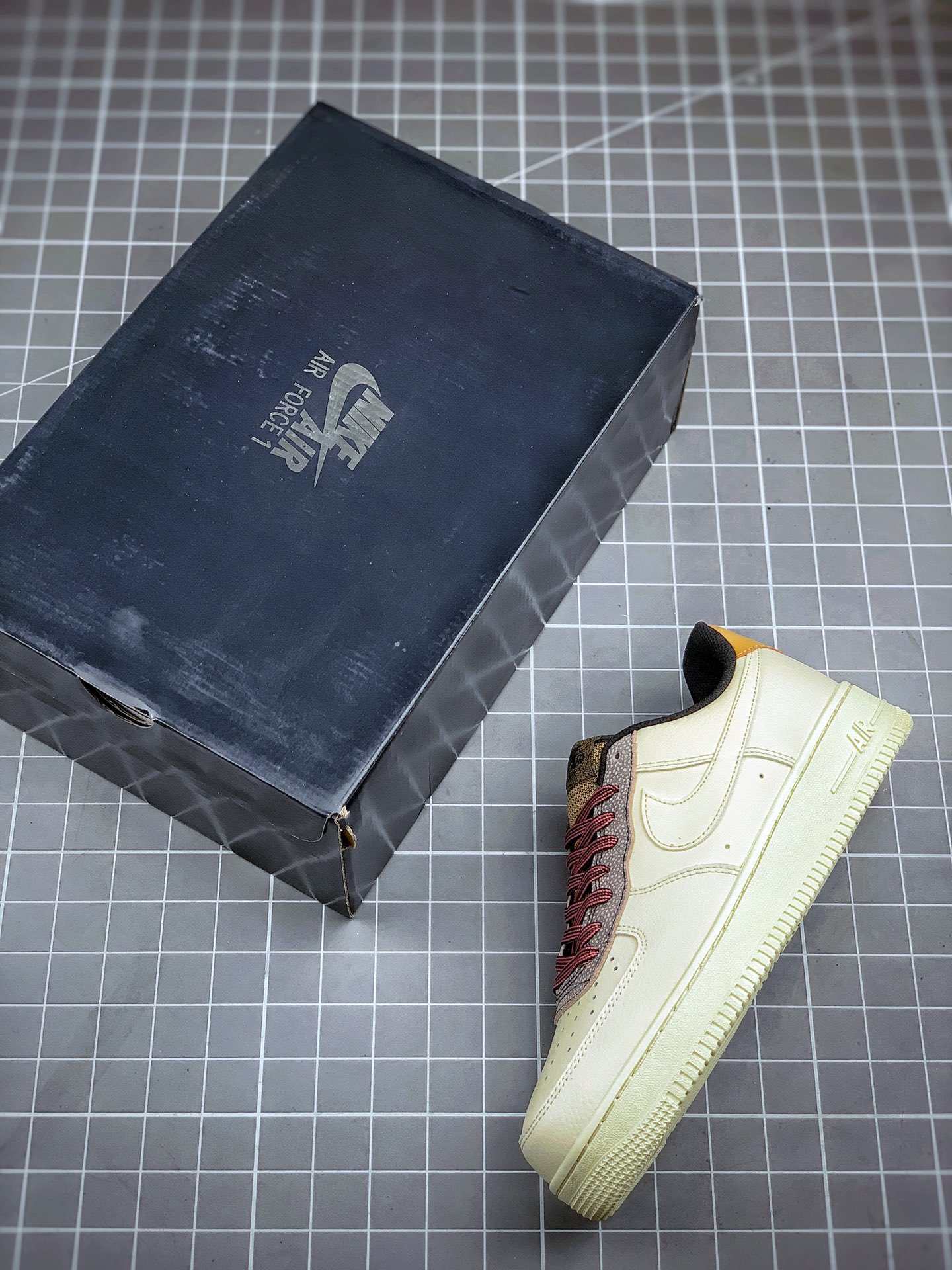 210 Air Force 1 '07 LV8 大理石纹 CK4363-100