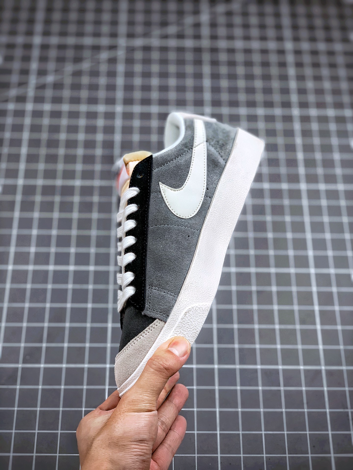 160 Nike Blazer Mid QS HH 复古经典低帮开拓者 黑灰麂皮 货号：BQ1167-009