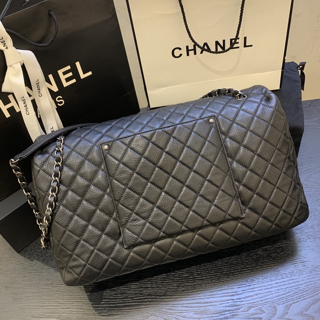 ClassicBag911692020年专柜最新概念登机包演绎了Chane1的经典时尚特大号旅行包更显贵