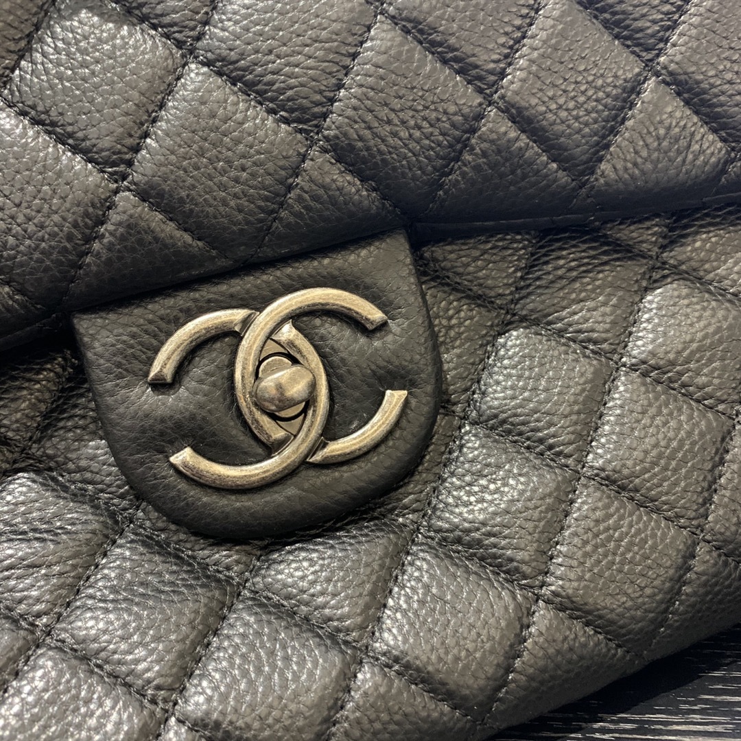 ClassicBag911692020年专柜最新概念登机包演绎了Chane1的经典时尚特大号旅行包更显贵