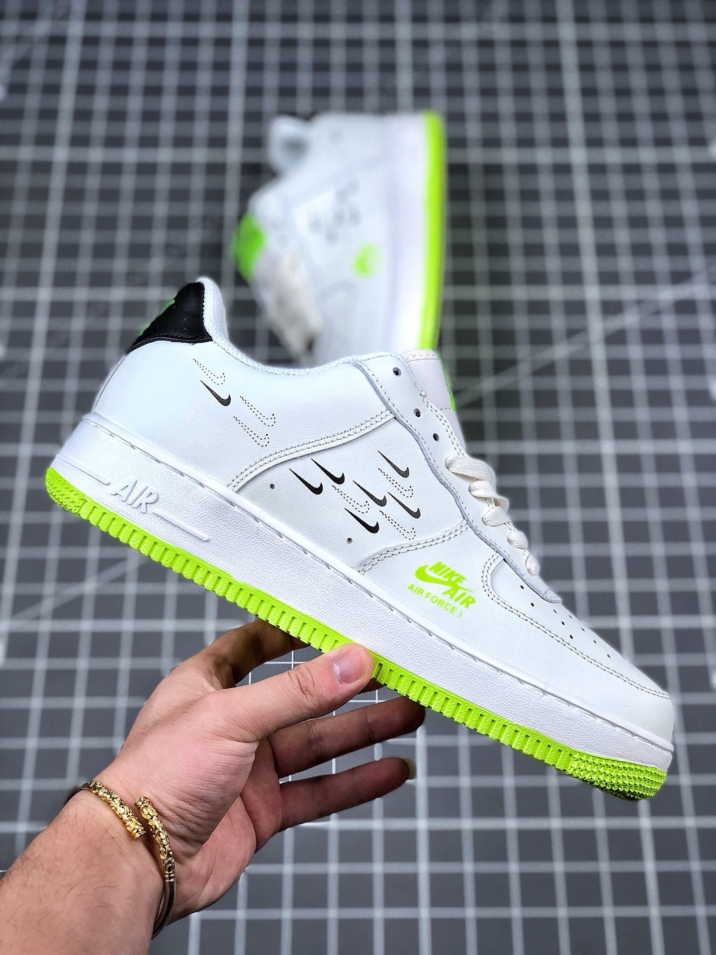 150 Nike Air Force 1 Low 耐克 空军一号 低帮 皮面 舒适脚感 时尚休闲缓震板鞋 货号：AO9296