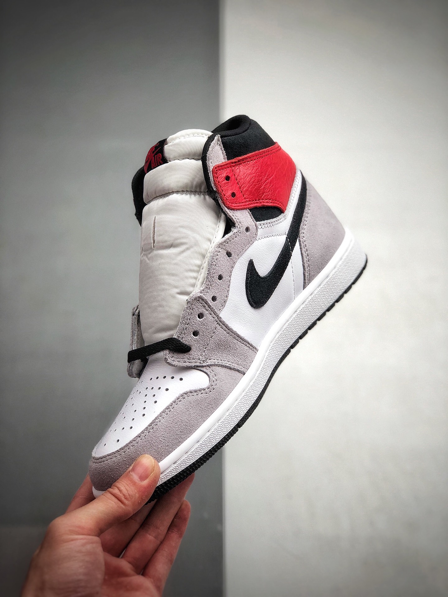 460  Air Jordan 1 High OG”Light Smoke Grey”AJ1代经典复古经典高帮百搭文化篮球鞋“烟灰黑红”555088-126