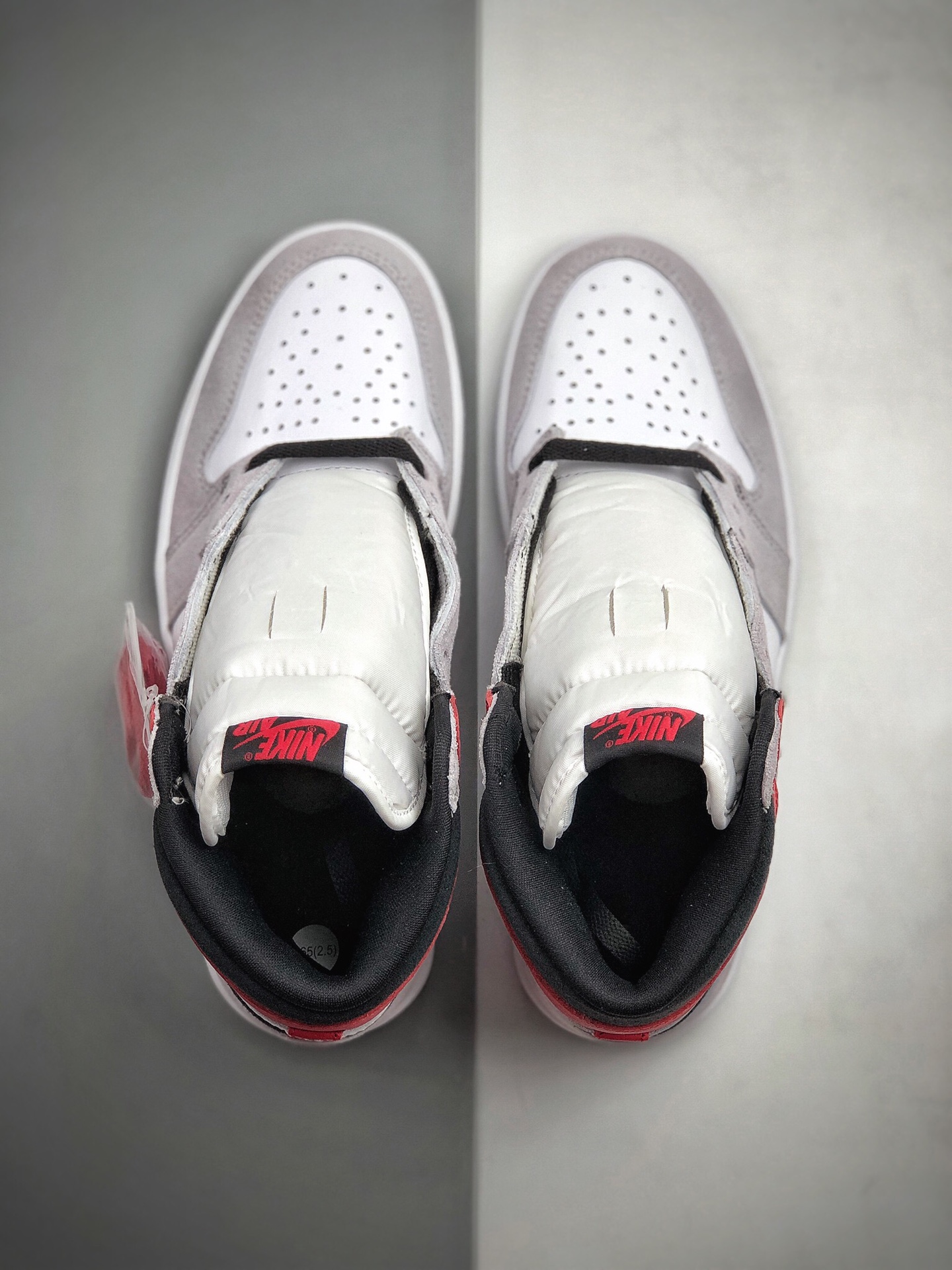 Air Jordan 1 High OG”Light Smoke Grey”AJ1代经典复古经典高帮百搭文化篮球鞋“烟灰黑红”