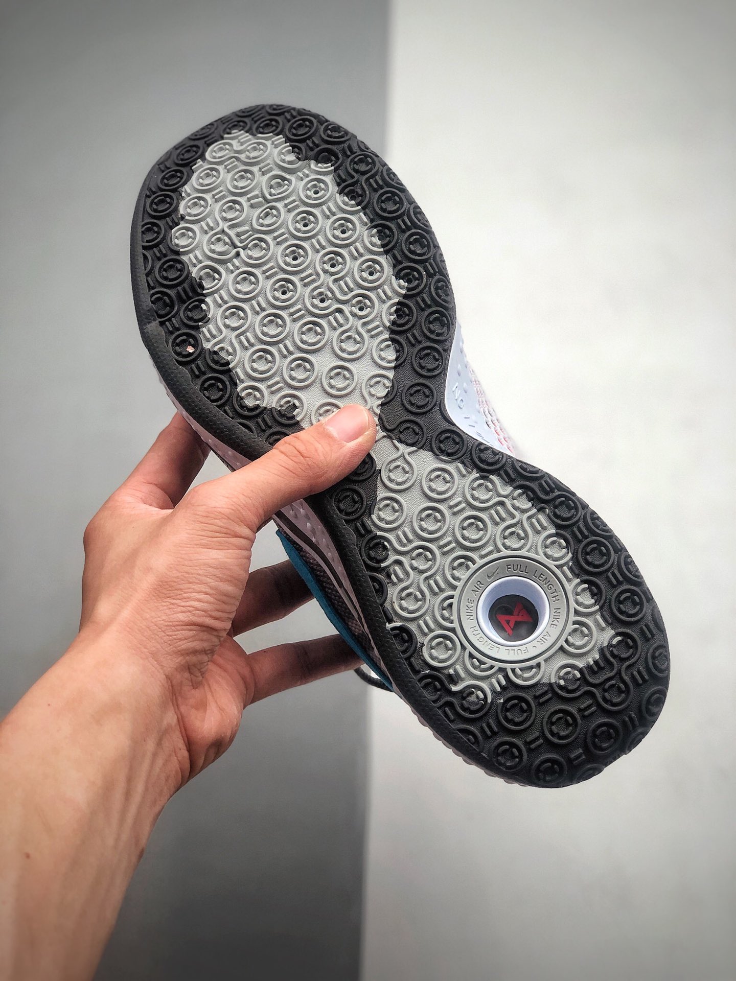 230 耐克 保罗4代 Nike PG 4 EP保罗乔治四代篮球战靴CD5082-002