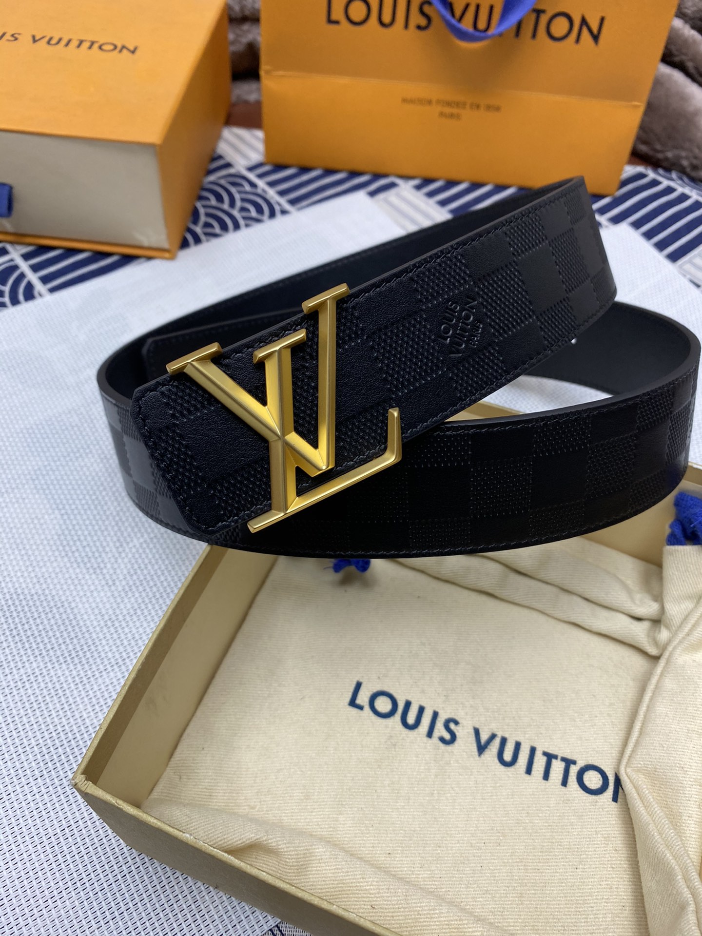Lv路易威登LOUISVUITTON