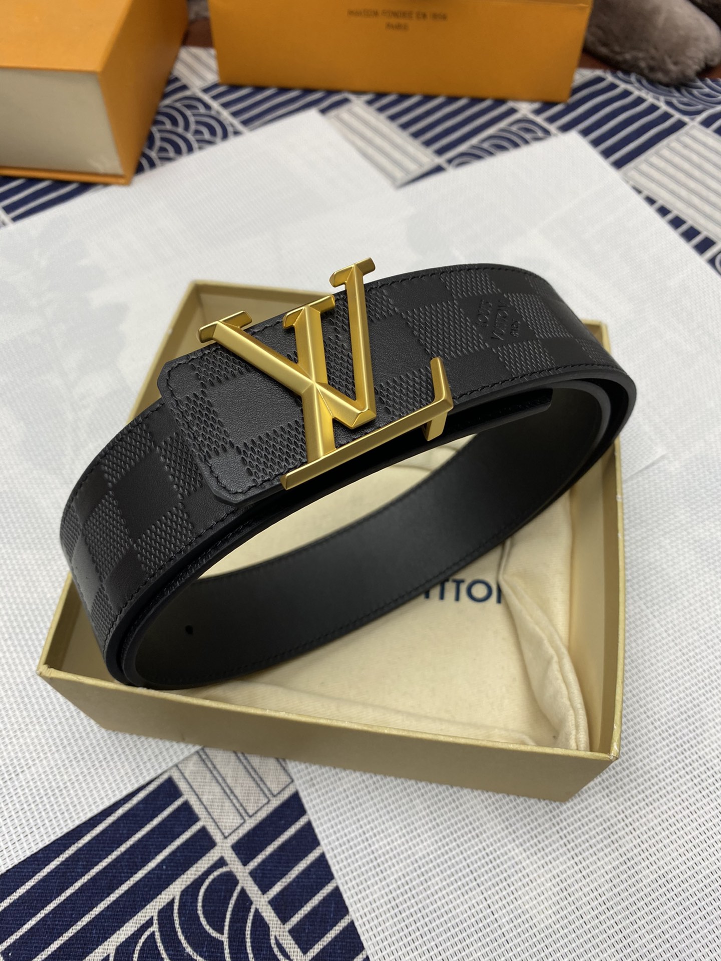 Lv路易威登LOUISVUITTON